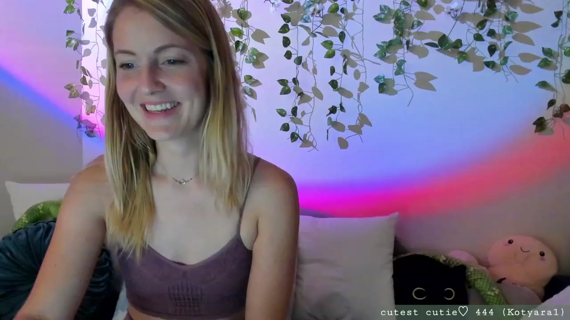 Gallery image thumbnail from AspenEden's myfreecams stream on, 07/27/2023, 01:07 image 9 of 20