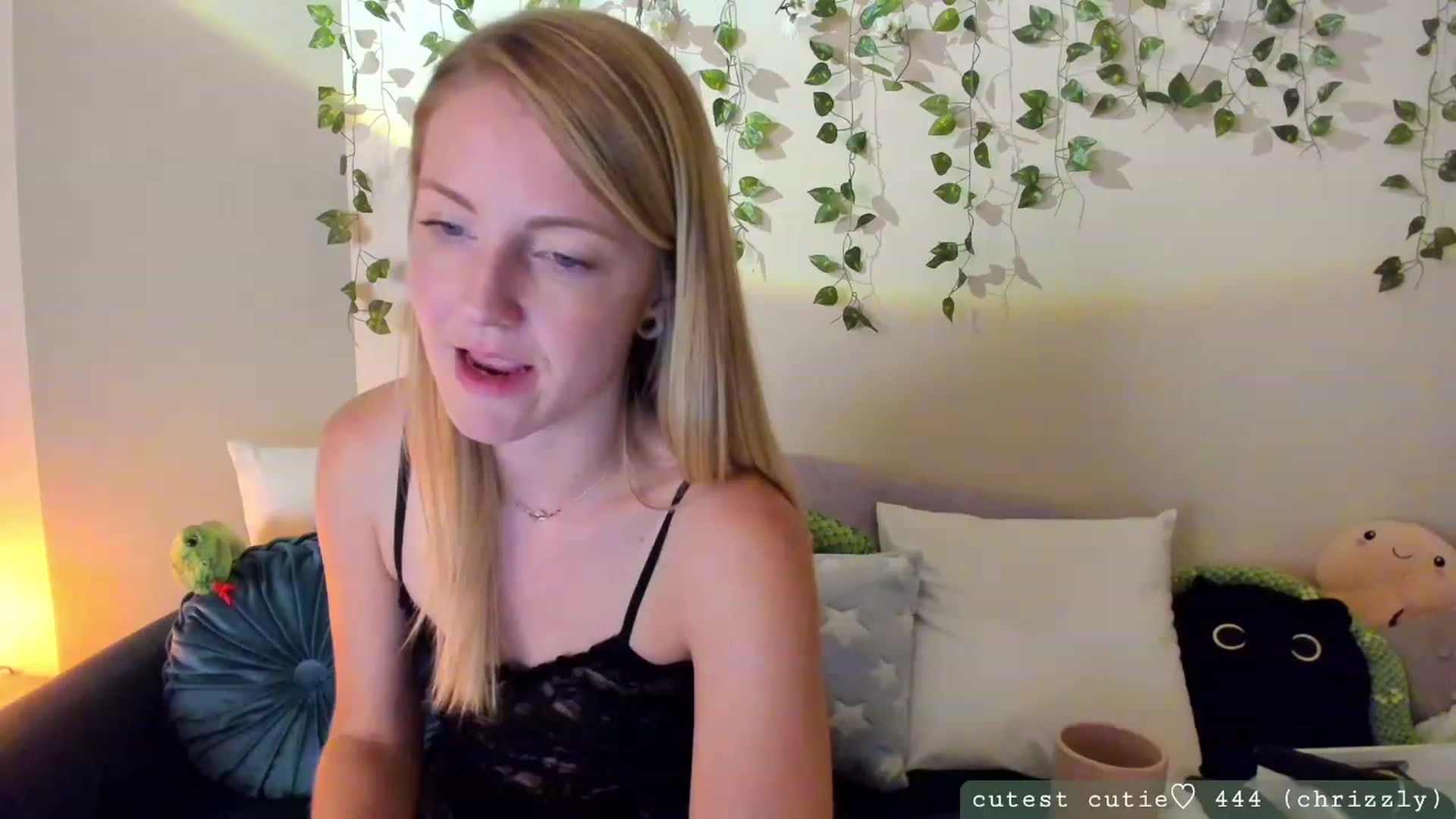 Gallery image thumbnail from AspenEden's myfreecams stream on, 08/09/2023, 03:51 image 9 of 20