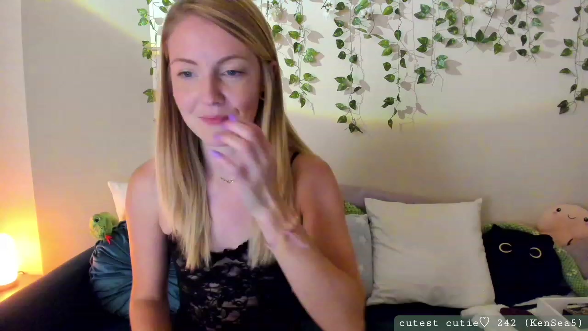 Gallery image thumbnail from AspenEden's myfreecams stream on, 08/09/2023, 03:51 image 6 of 20