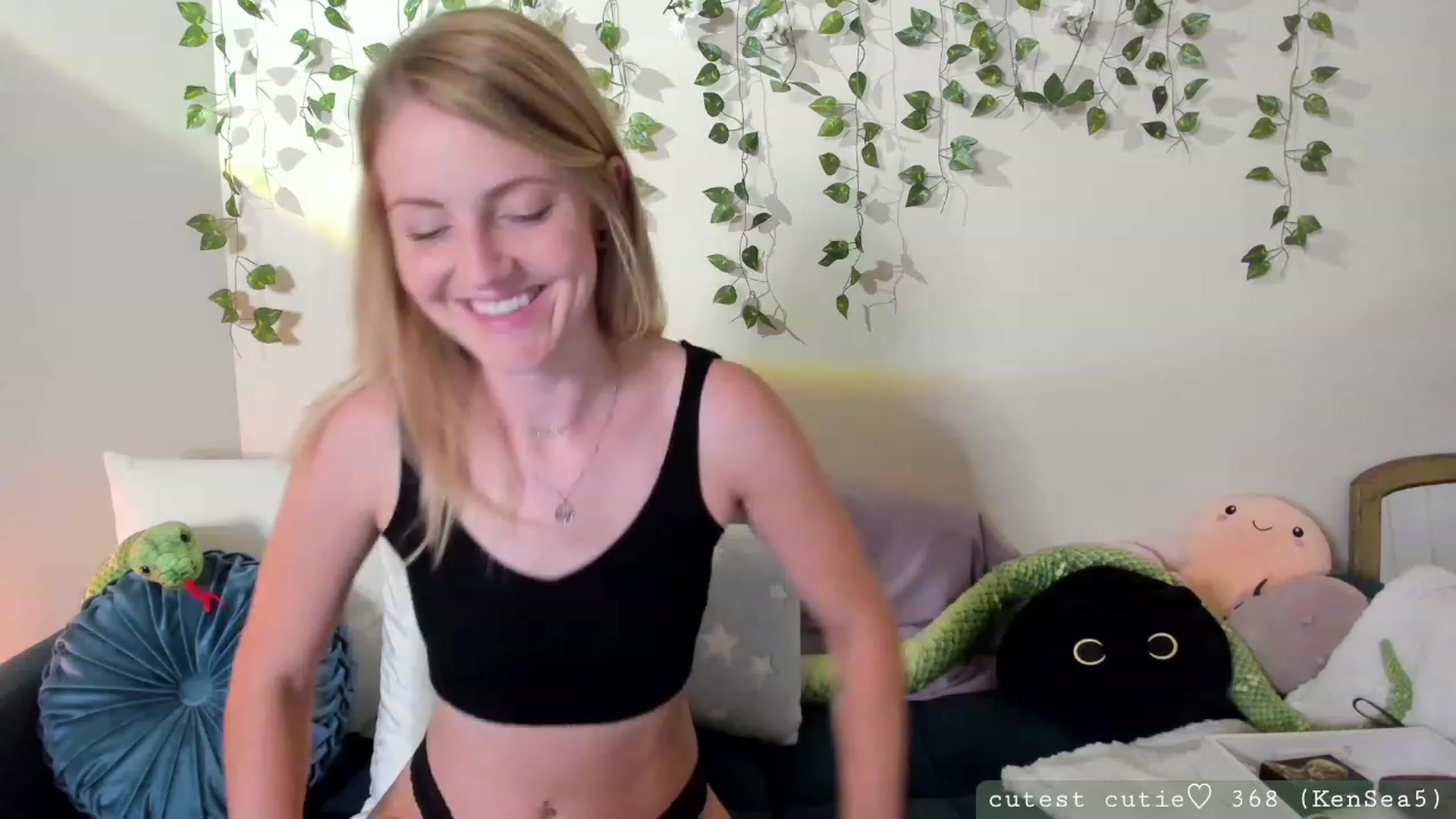 Gallery image thumbnail from AspenEden's myfreecams stream on, 08/13/2023, 01:48 image 9 of 20