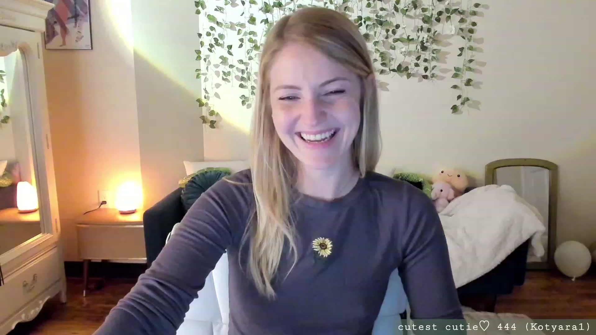 Gallery image thumbnail from AspenEden's myfreecams stream on, 08/22/2023, 02:27 image 3 of 20
