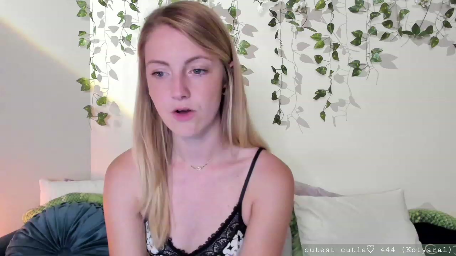Gallery image thumbnail from AspenEden's myfreecams stream on, 08/23/2023, 01:12 image 17 of 20