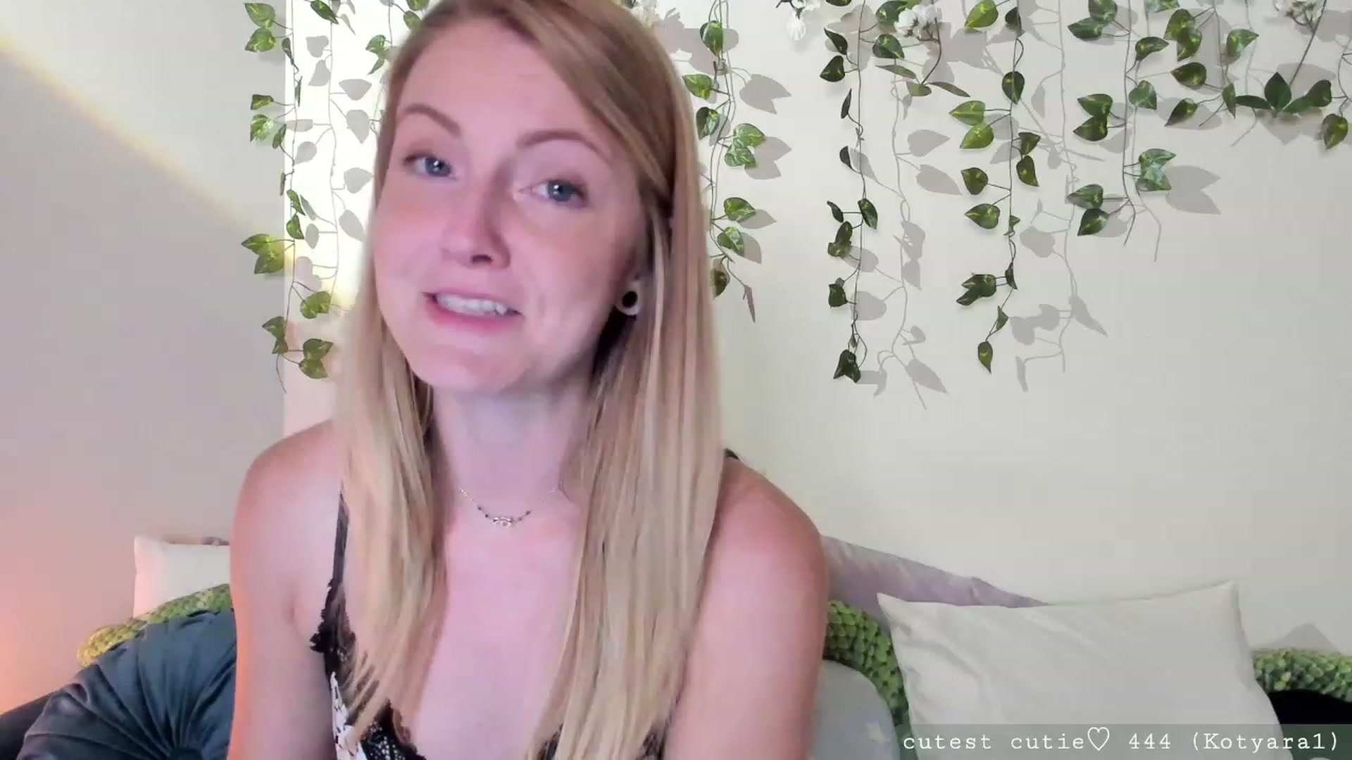 Gallery image thumbnail from AspenEden's myfreecams stream on, 08/23/2023, 01:12 image 12 of 20