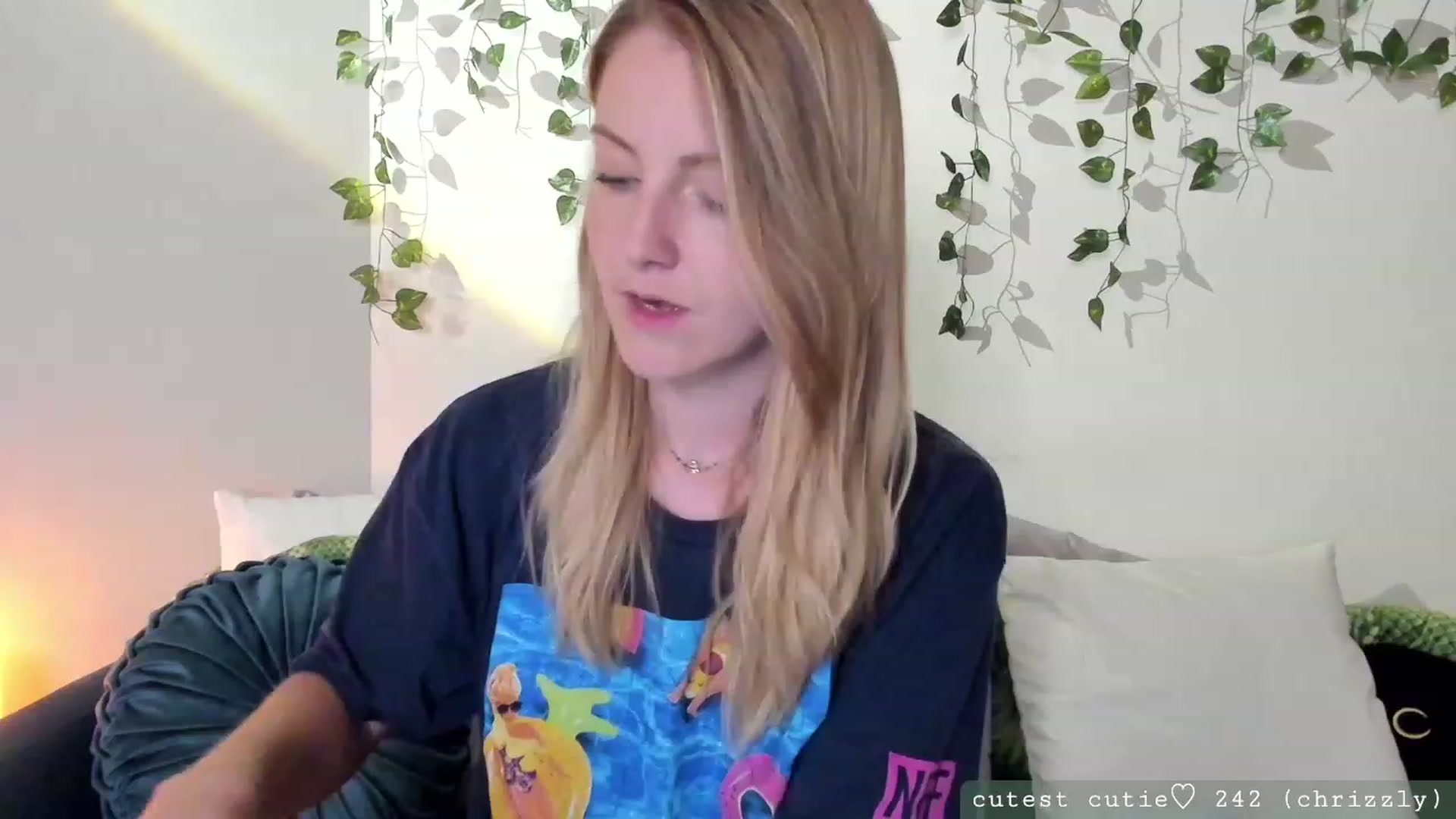Gallery image thumbnail from AspenEden's myfreecams stream on, 08/27/2023, 24:32 image 9 of 20