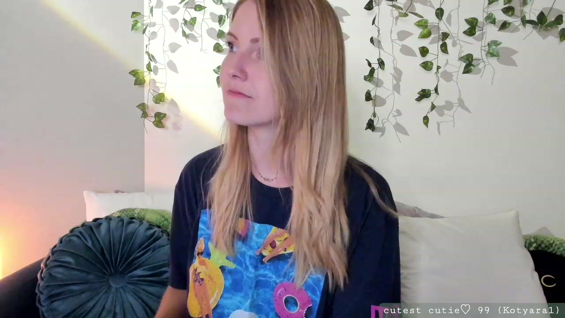 Gallery image thumbnail from AspenEden's myfreecams stream on, 08/27/2023, 24:32 image 5 of 20