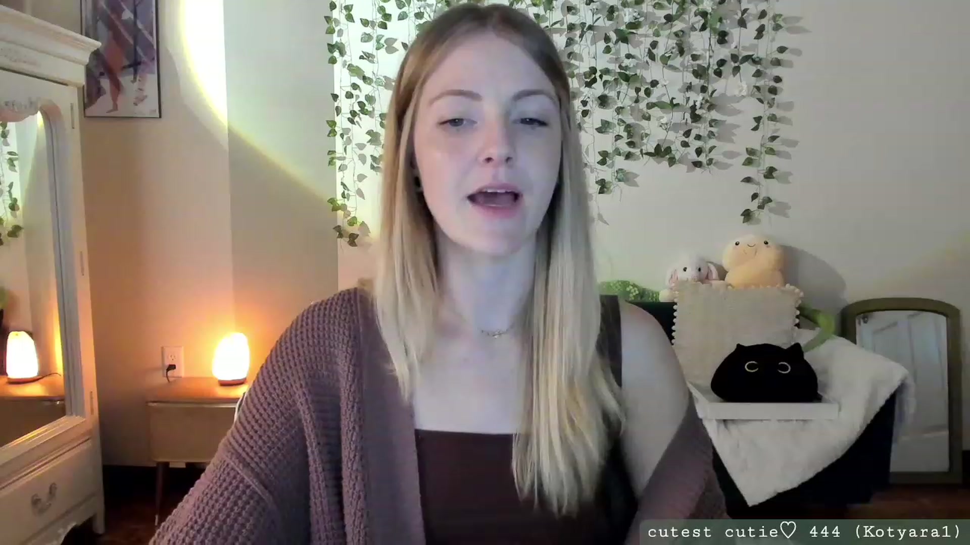 Gallery image thumbnail from AspenEden's myfreecams stream on, 09/29/2023, 24:04 image 13 of 20
