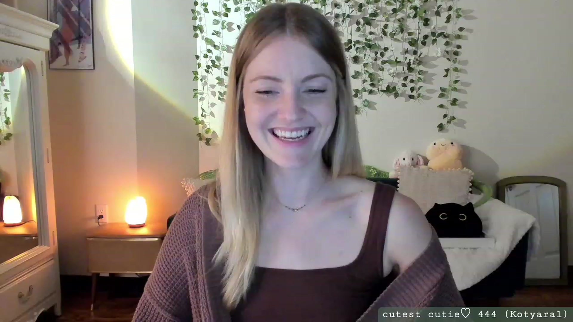 Gallery image thumbnail from AspenEden's myfreecams stream on, 09/29/2023, 24:04 image 19 of 20