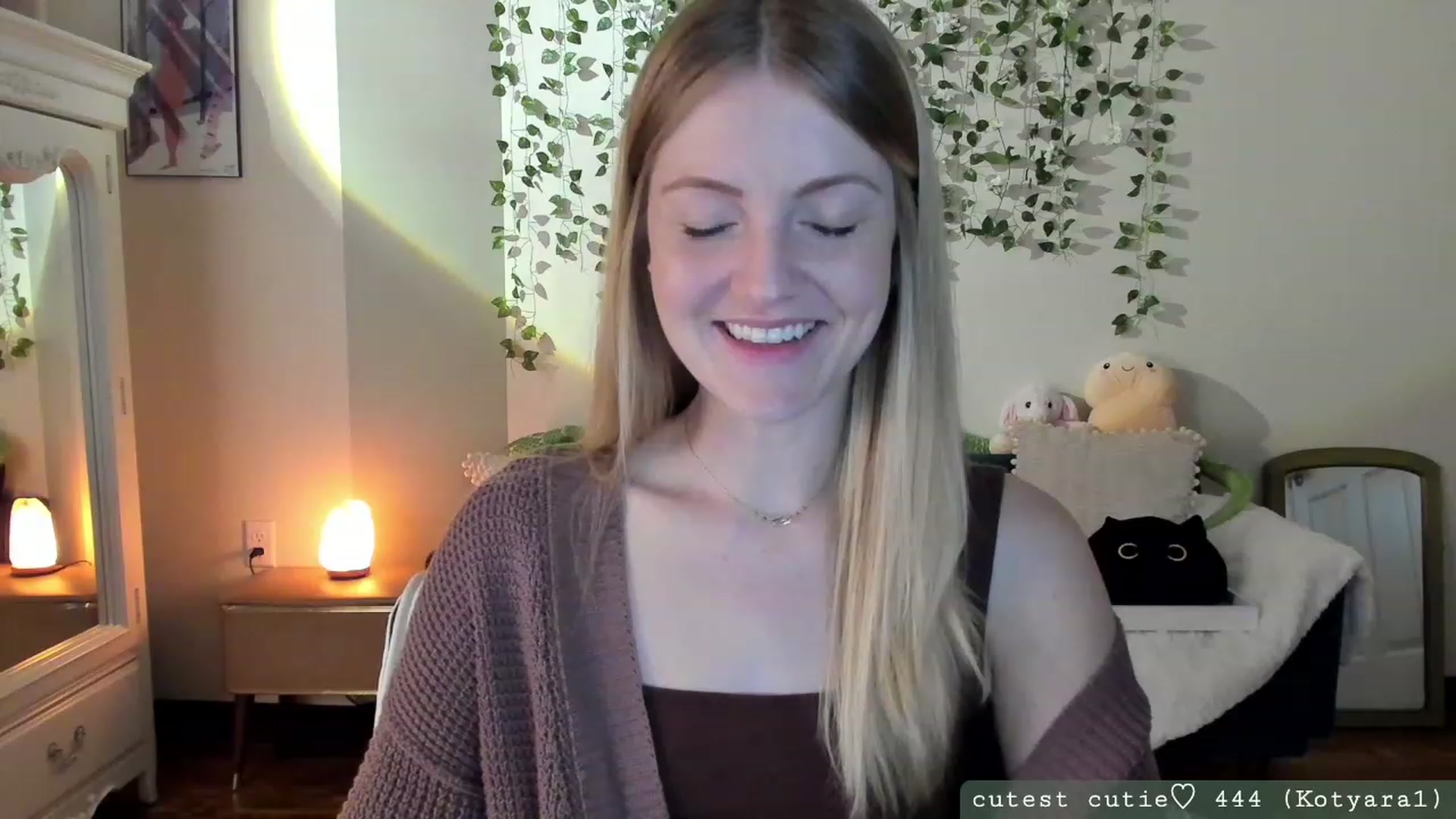 Gallery image thumbnail from AspenEden's myfreecams stream on, 09/29/2023, 24:04 image 11 of 20