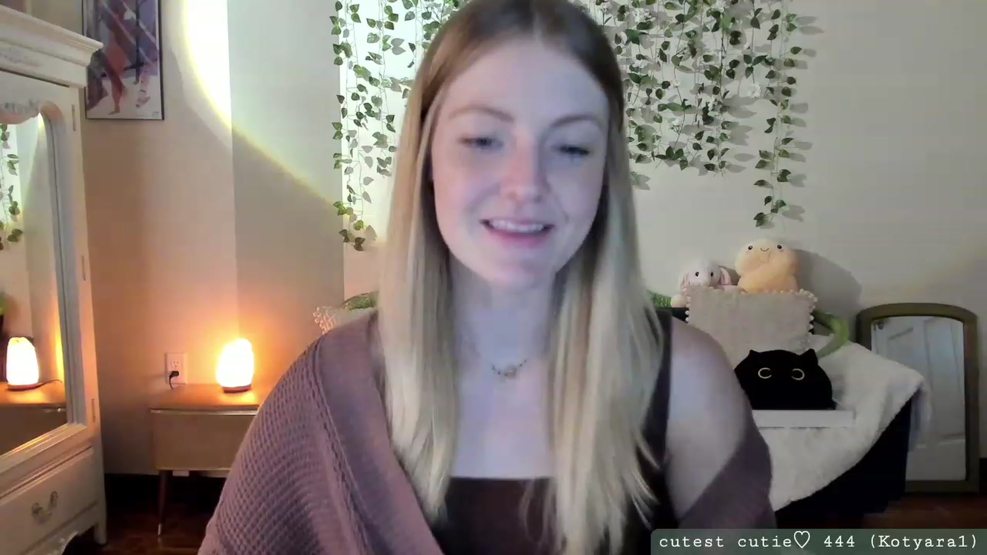 Gallery image thumbnail from AspenEden's myfreecams stream on, 09/29/2023, 24:04 image 16 of 20