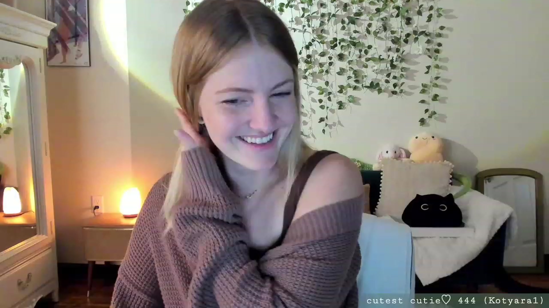 Gallery image thumbnail from AspenEden's myfreecams stream on, 09/29/2023, 24:04 image 20 of 20