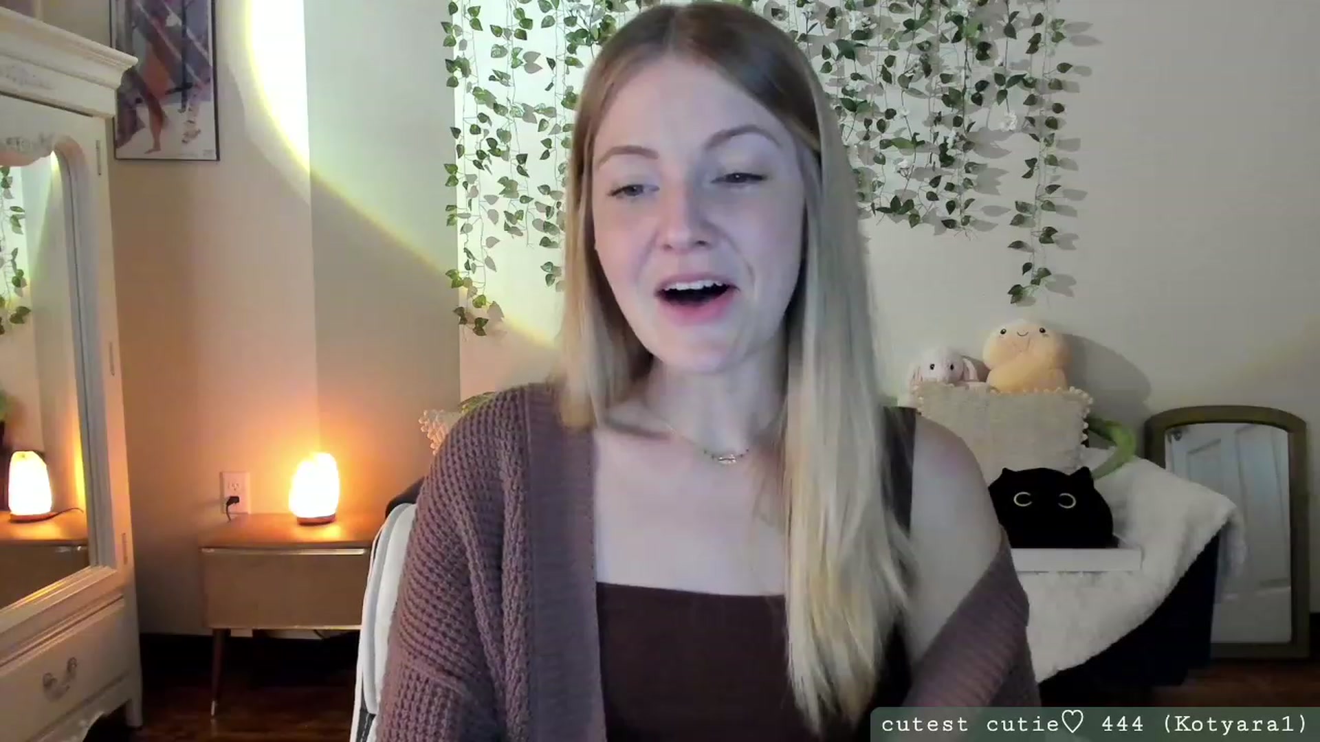 Gallery image thumbnail from AspenEden's myfreecams stream on, 09/29/2023, 24:04 image 14 of 20