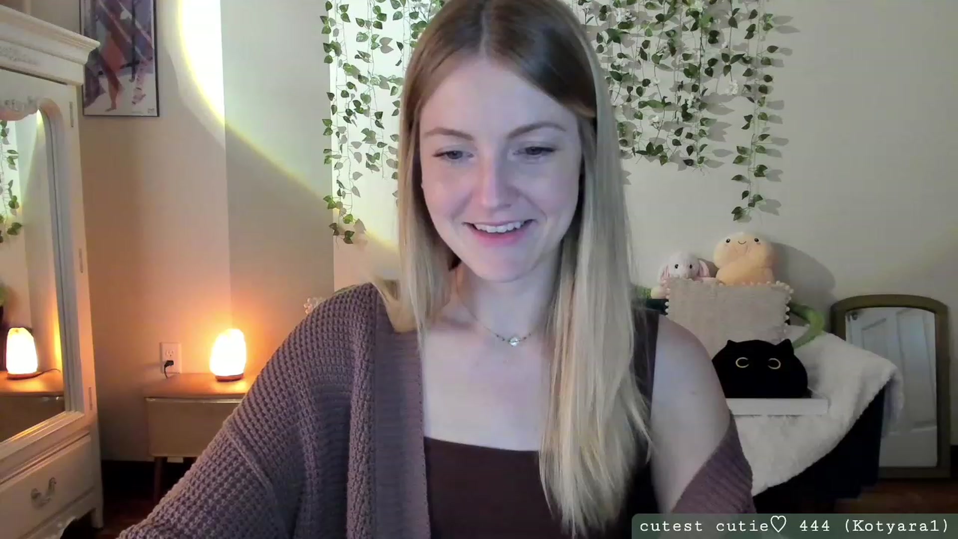Gallery image thumbnail from AspenEden's myfreecams stream on, 09/29/2023, 24:04 image 12 of 20