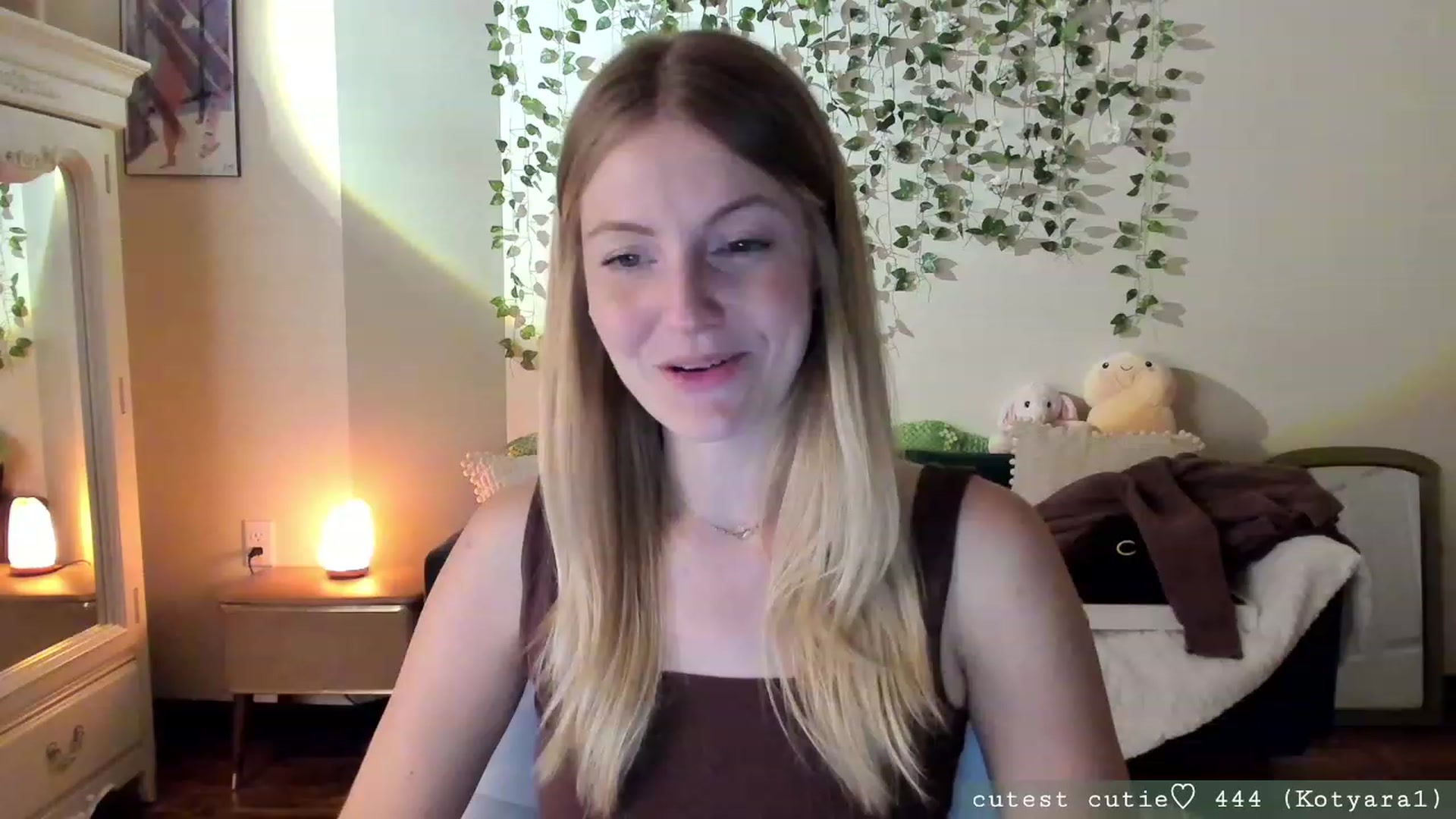 Gallery image thumbnail from AspenEden's myfreecams stream on, 09/29/2023, 01:01 image 13 of 20