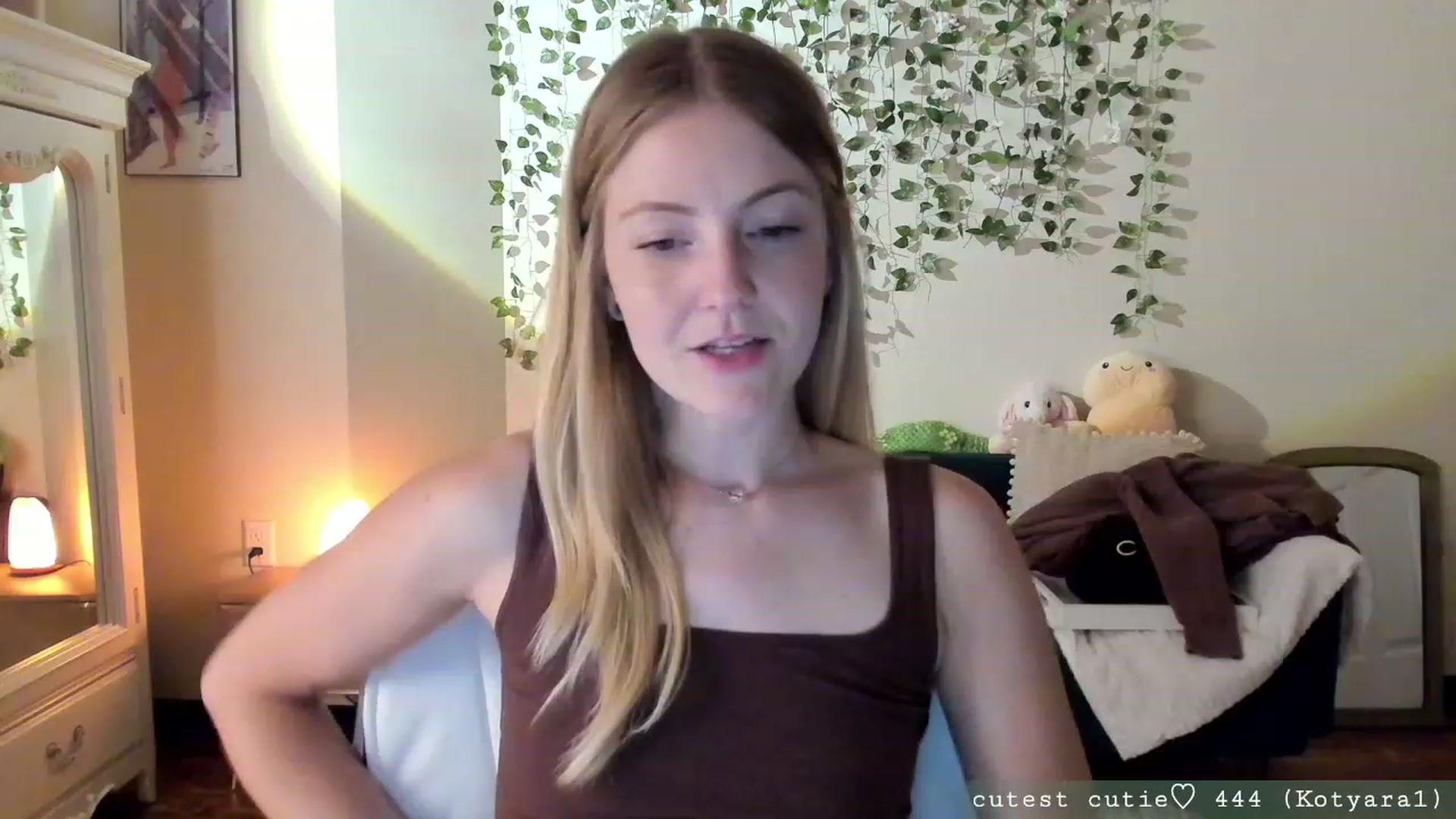 Gallery image thumbnail from AspenEden's myfreecams stream on, 09/29/2023, 01:01 image 6 of 20
