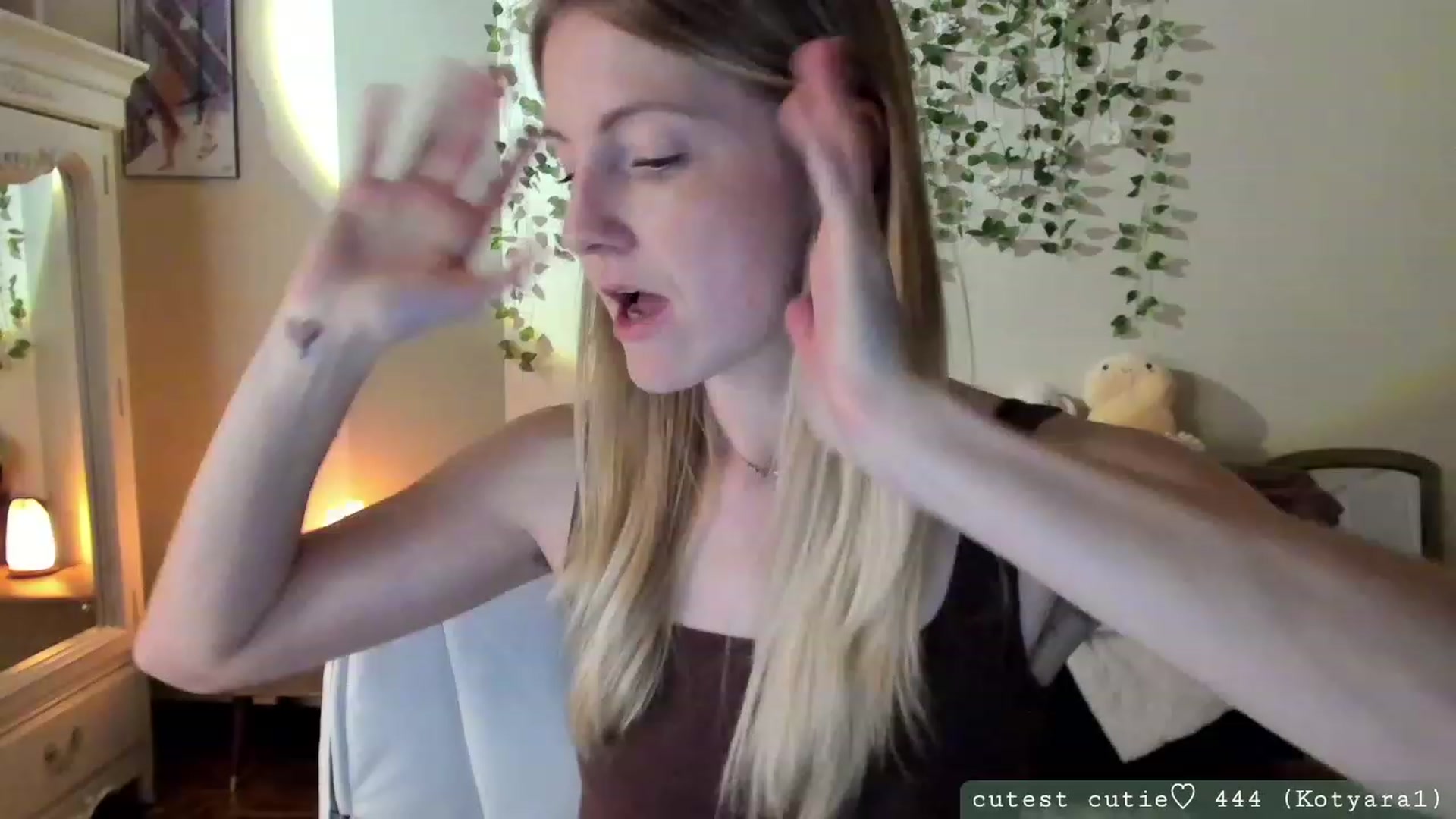 Gallery image thumbnail from AspenEden's myfreecams stream on, 09/29/2023, 01:01 image 5 of 20