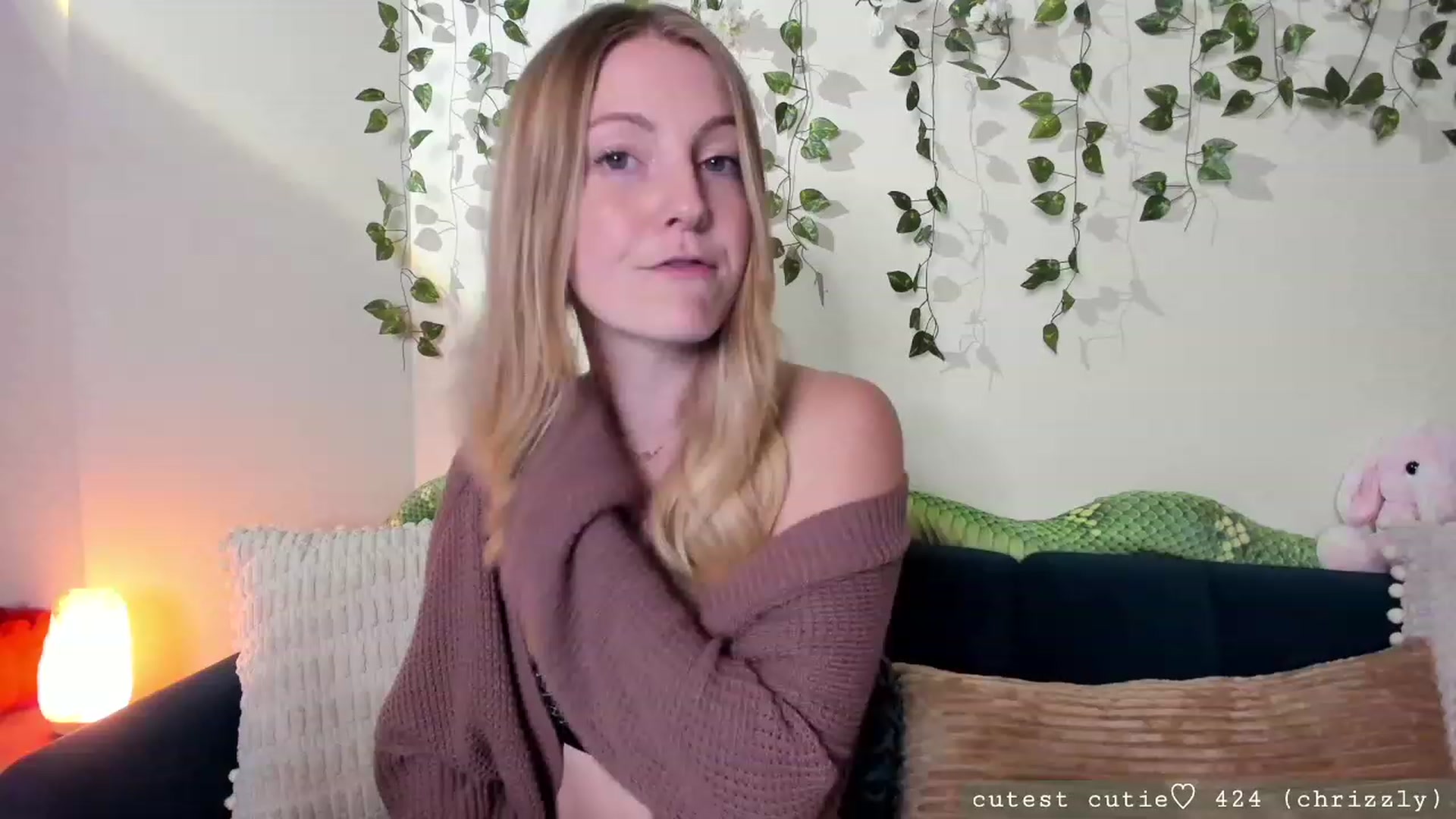 Gallery image thumbnail from AspenEden's myfreecams stream on, 10/04/2023, 03:57 image 8 of 20
