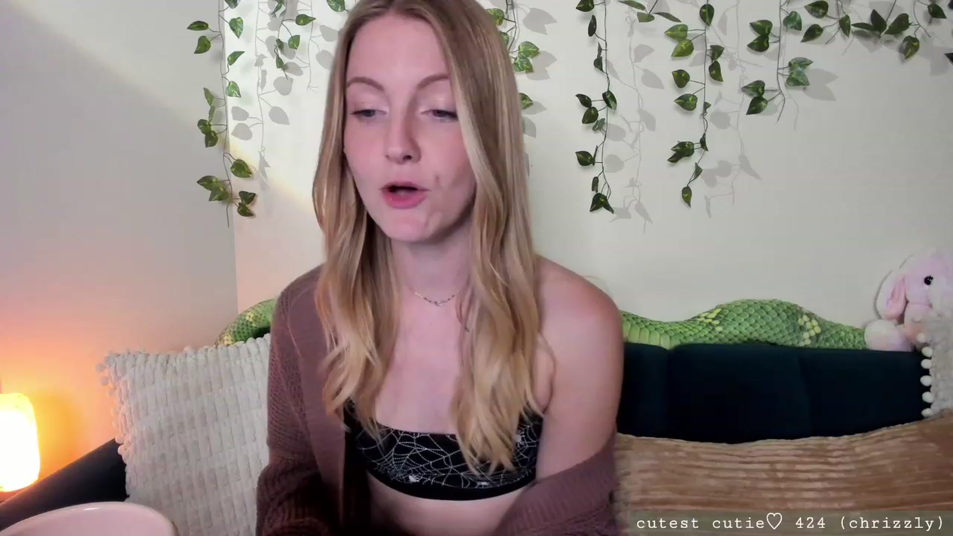 Gallery image thumbnail from AspenEden's myfreecams stream on, 10/04/2023, 03:57 image 11 of 20