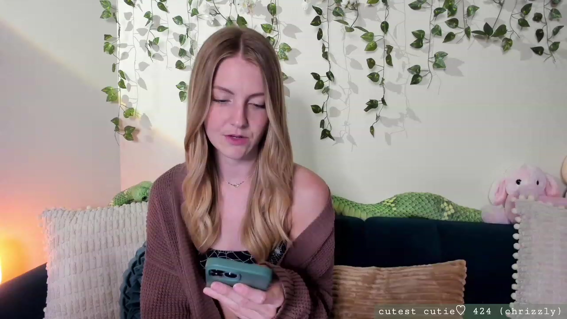 Gallery image thumbnail from AspenEden's myfreecams stream on, 10/04/2023, 03:57 image 4 of 20