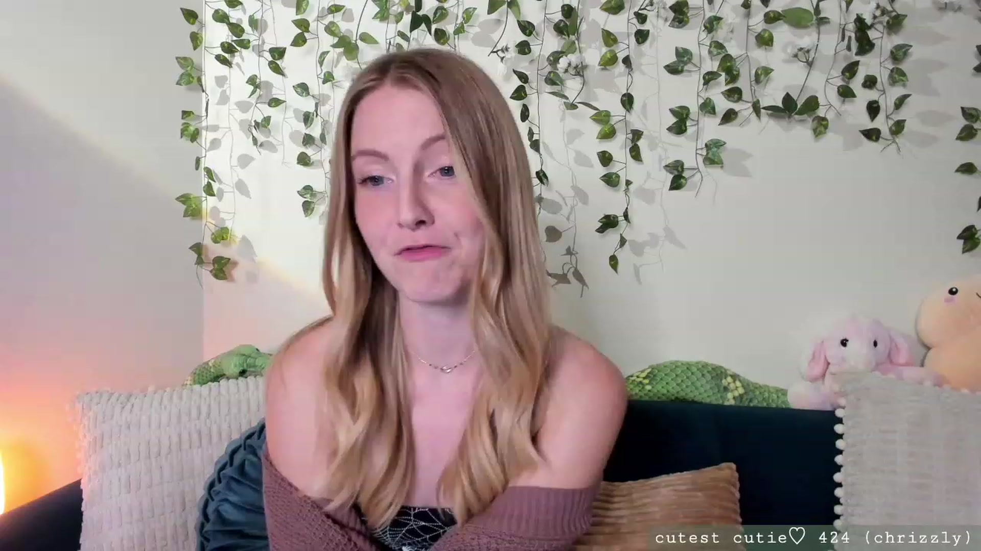 Gallery image thumbnail from AspenEden's myfreecams stream on, 10/04/2023, 03:57 image 3 of 20
