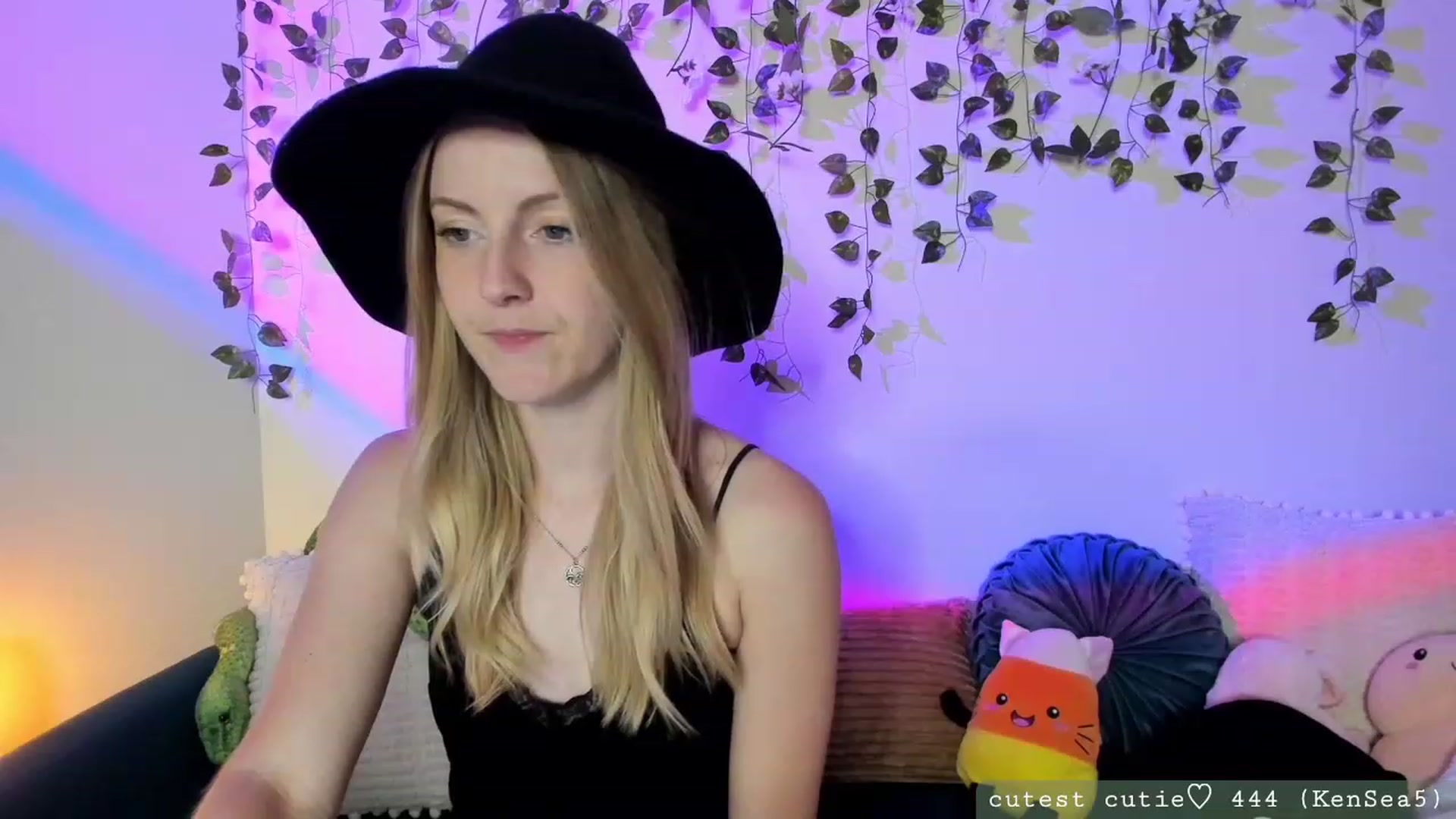 Gallery image thumbnail from AspenEden's myfreecams stream on, 10/07/2023, 02:37 image 19 of 20