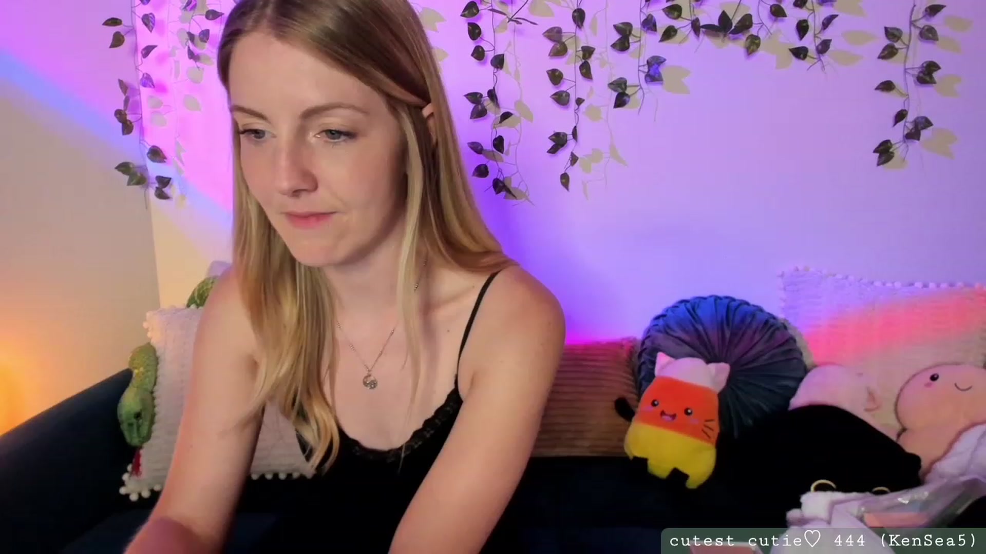 Gallery image thumbnail from AspenEden's myfreecams stream on, 10/07/2023, 02:37 image 14 of 20