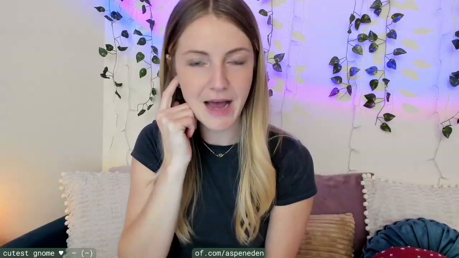Gallery image thumbnail from AspenEden's myfreecams stream on, 11/05/2023, 24:18 image 1 of 20