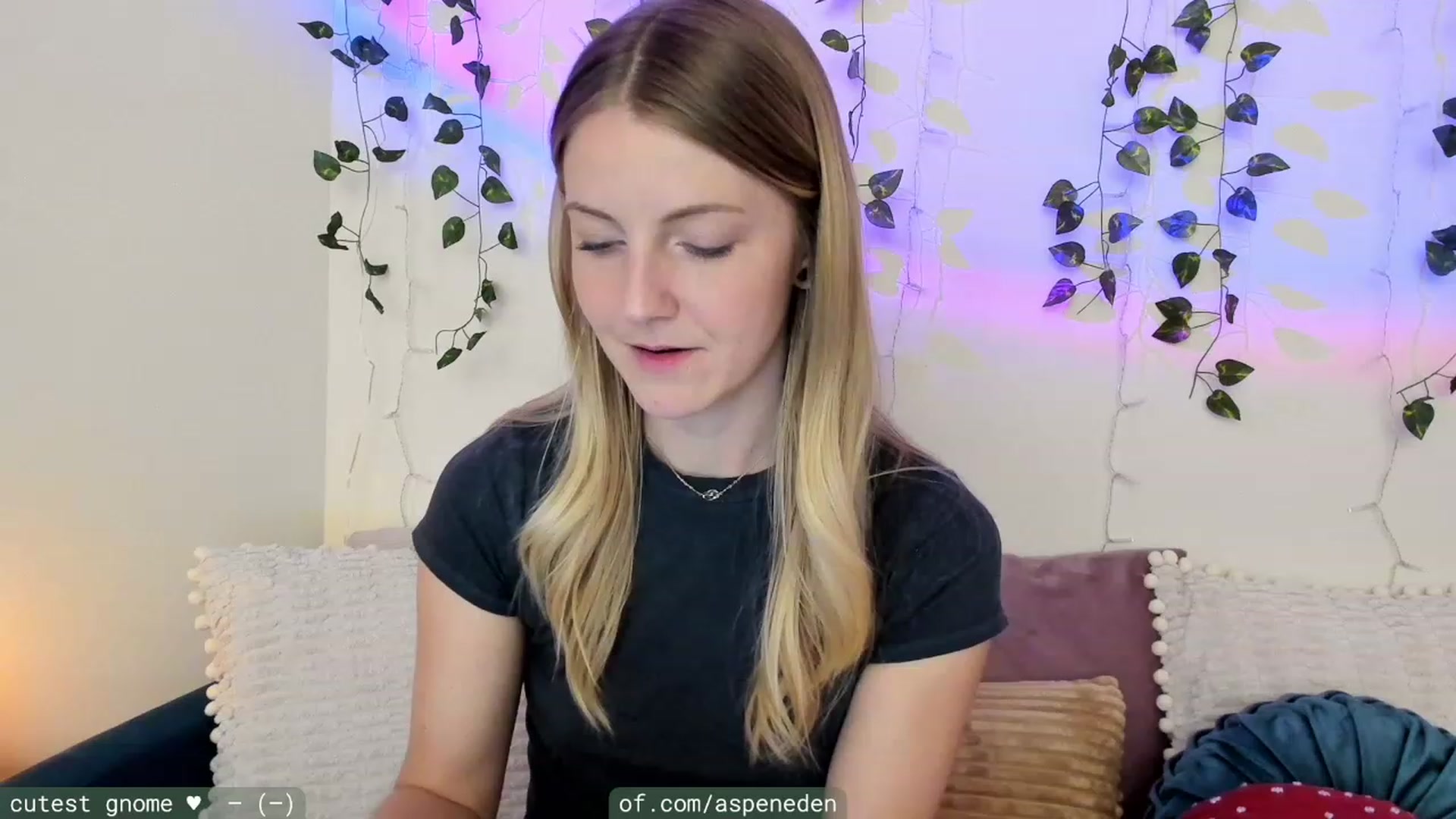 Gallery image thumbnail from AspenEden's myfreecams stream on, 11/05/2023, 24:18 image 3 of 20
