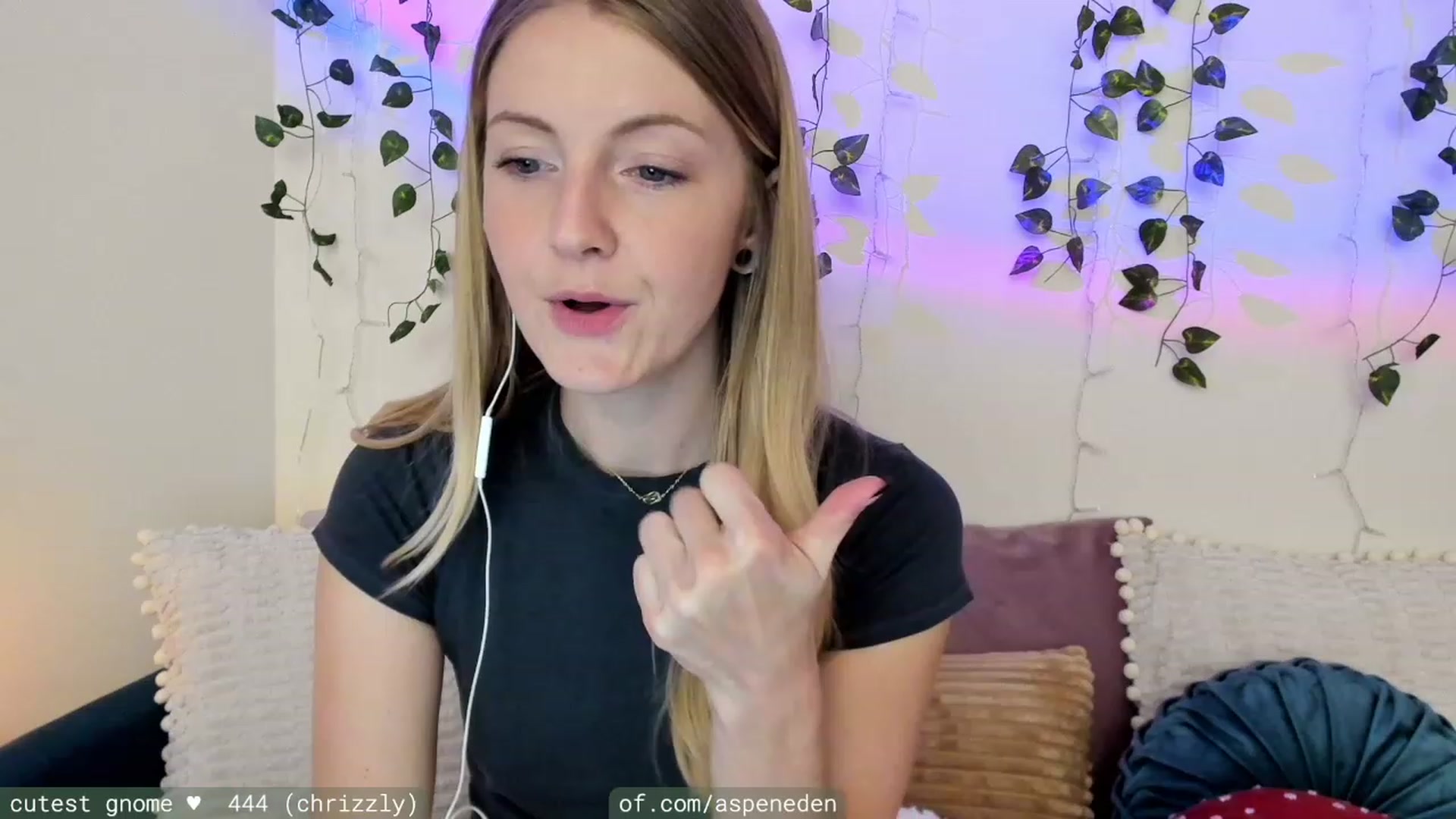 Gallery image thumbnail from AspenEden's myfreecams stream on, 11/05/2023, 24:18 image 17 of 20