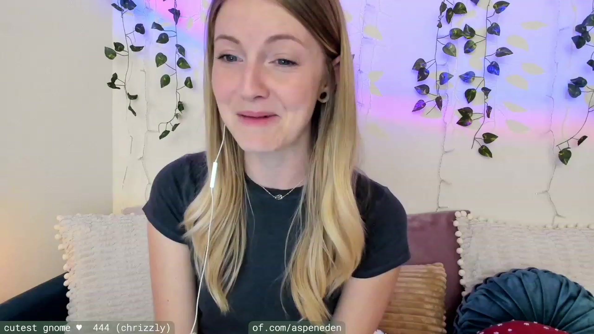 Gallery image thumbnail from AspenEden's myfreecams stream on, 11/05/2023, 24:18 image 15 of 20