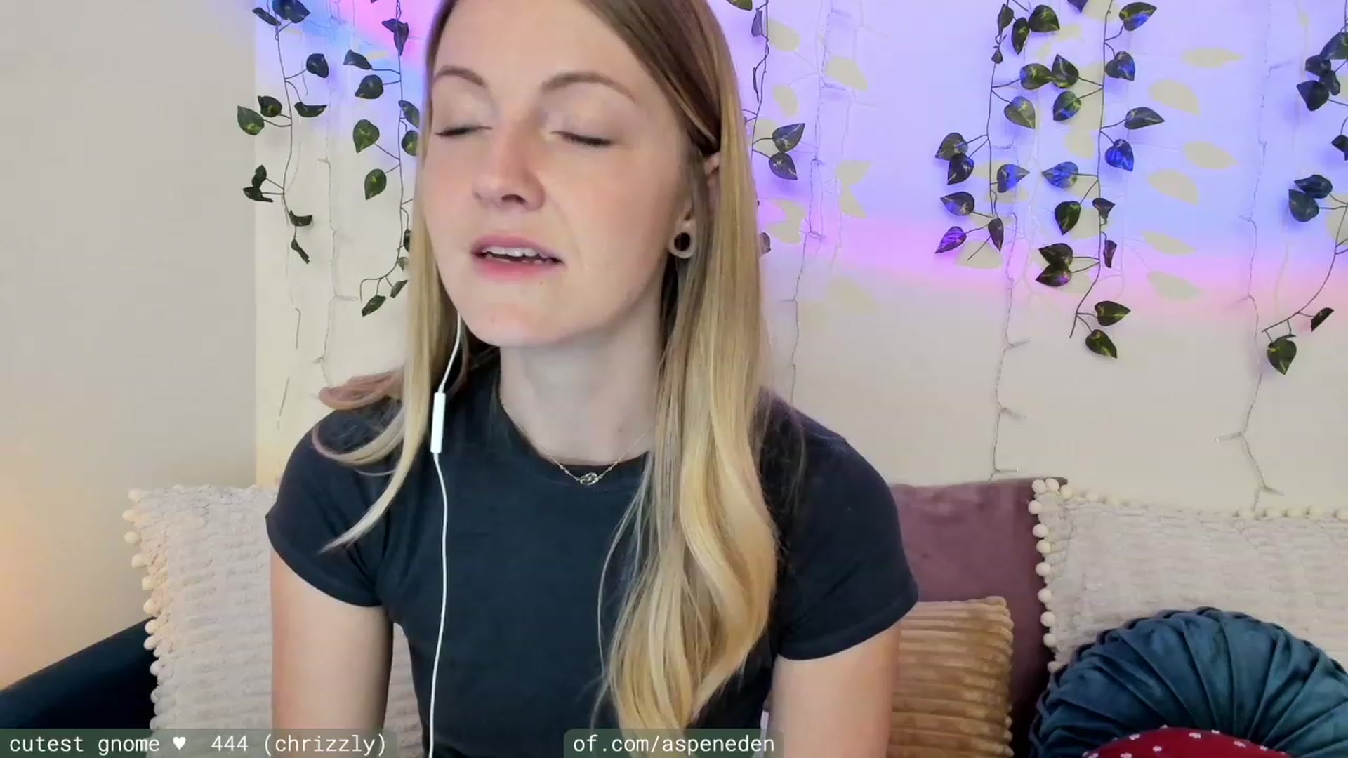 Gallery image thumbnail from AspenEden's myfreecams stream on, 11/05/2023, 24:18 image 16 of 20
