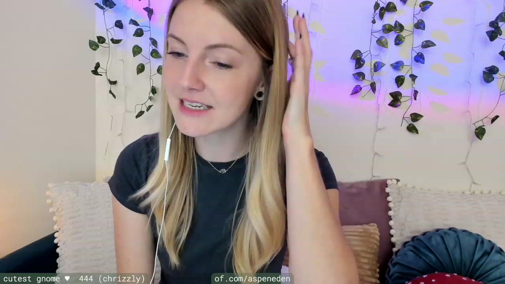Gallery image thumbnail from AspenEden's myfreecams stream on, 11/05/2023, 24:19 image 7 of 20