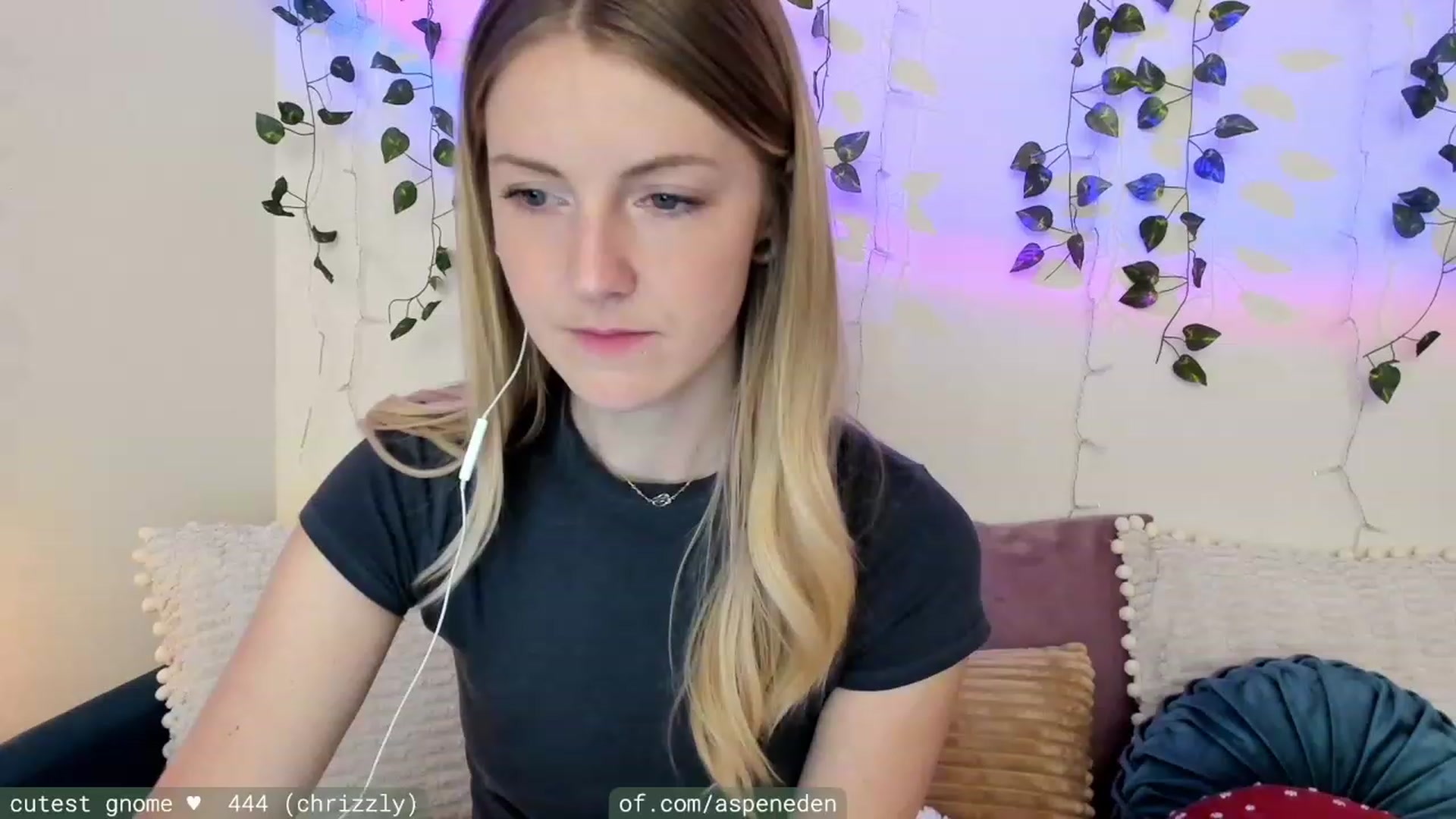 Gallery image thumbnail from AspenEden's myfreecams stream on, 11/05/2023, 24:19 image 13 of 20