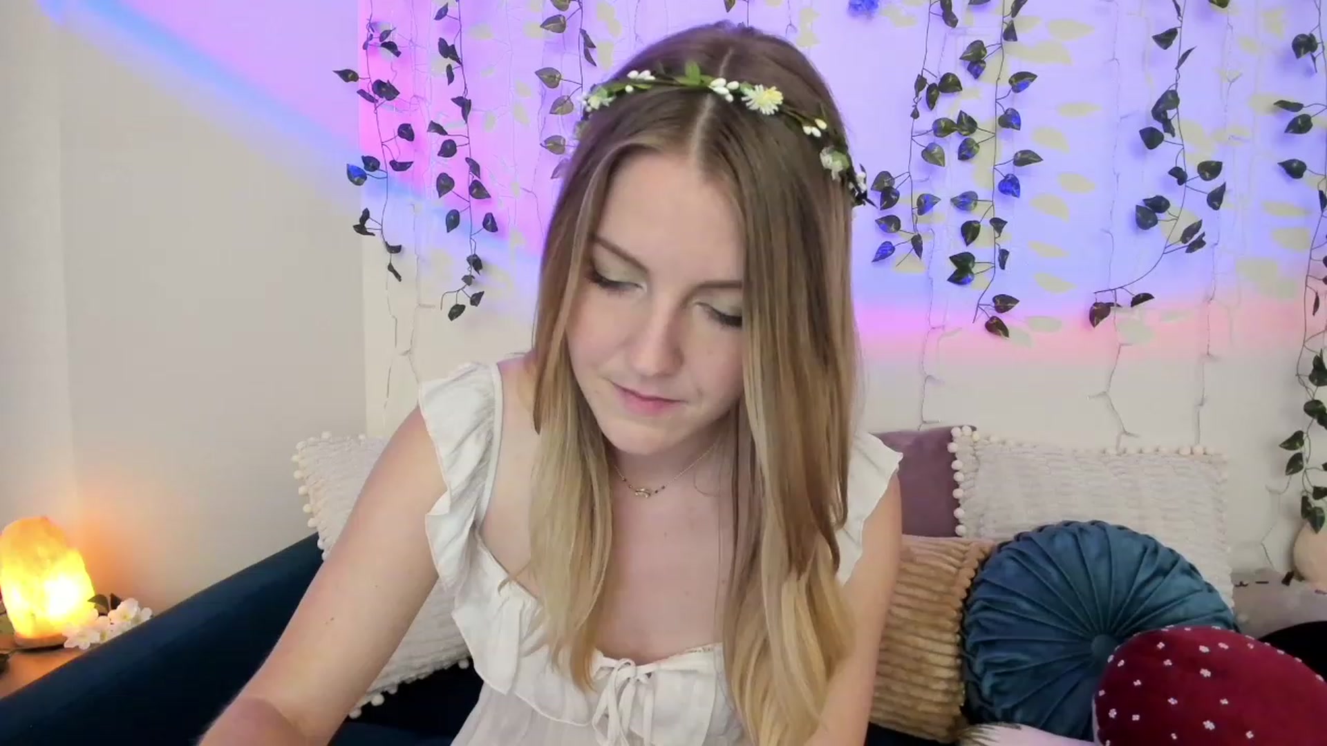 Gallery image thumbnail from AspenEden's myfreecams stream on, 11/11/2023, 04:36 image 1 of 20