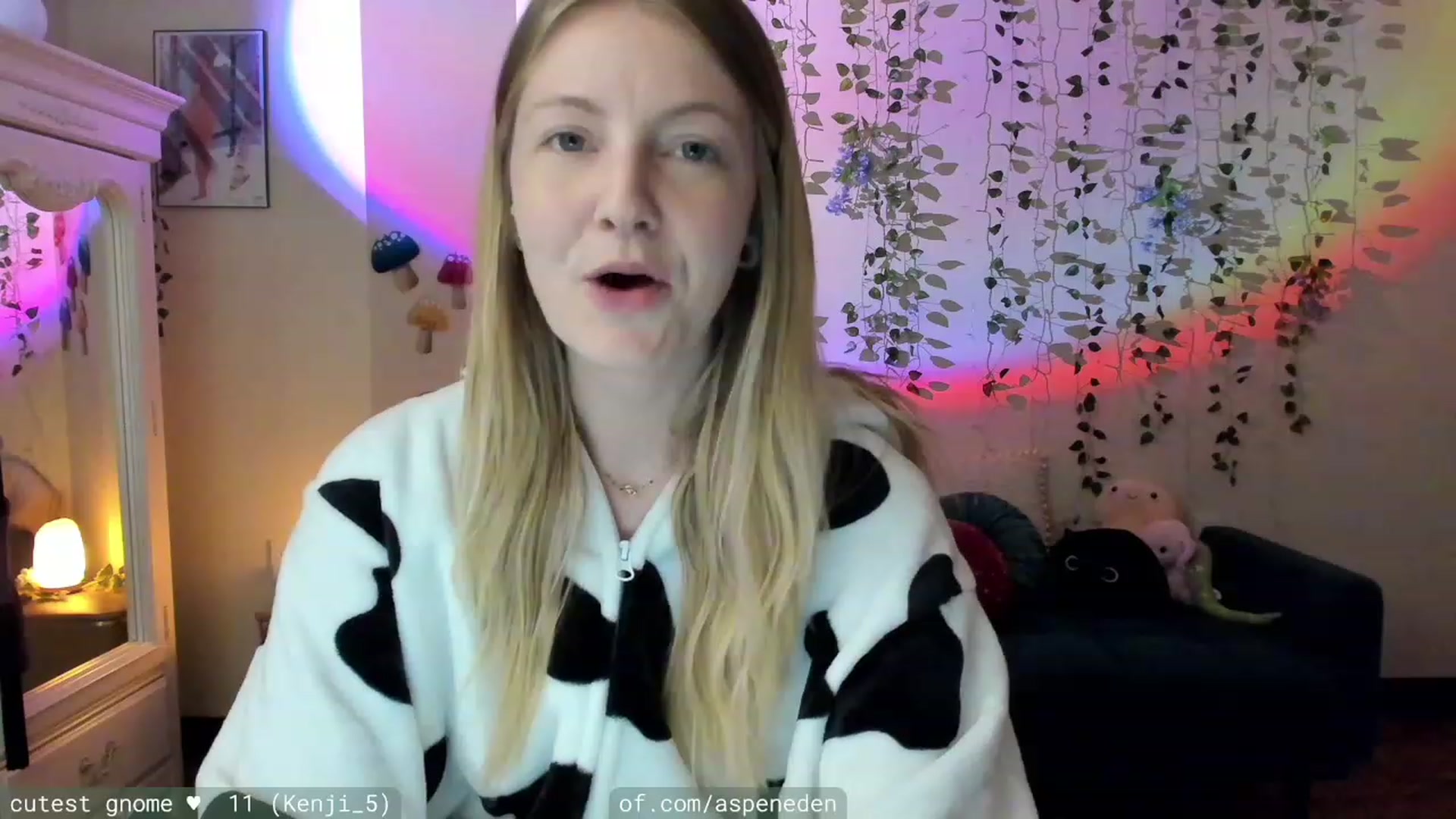Gallery image thumbnail from AspenEden's myfreecams stream on, 11/20/2023, 24:35 image 3 of 20