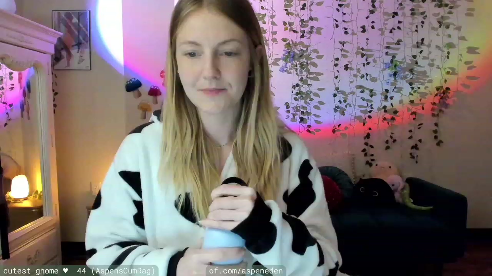 Gallery image thumbnail from AspenEden's myfreecams stream on, 11/20/2023, 24:35 image 5 of 20