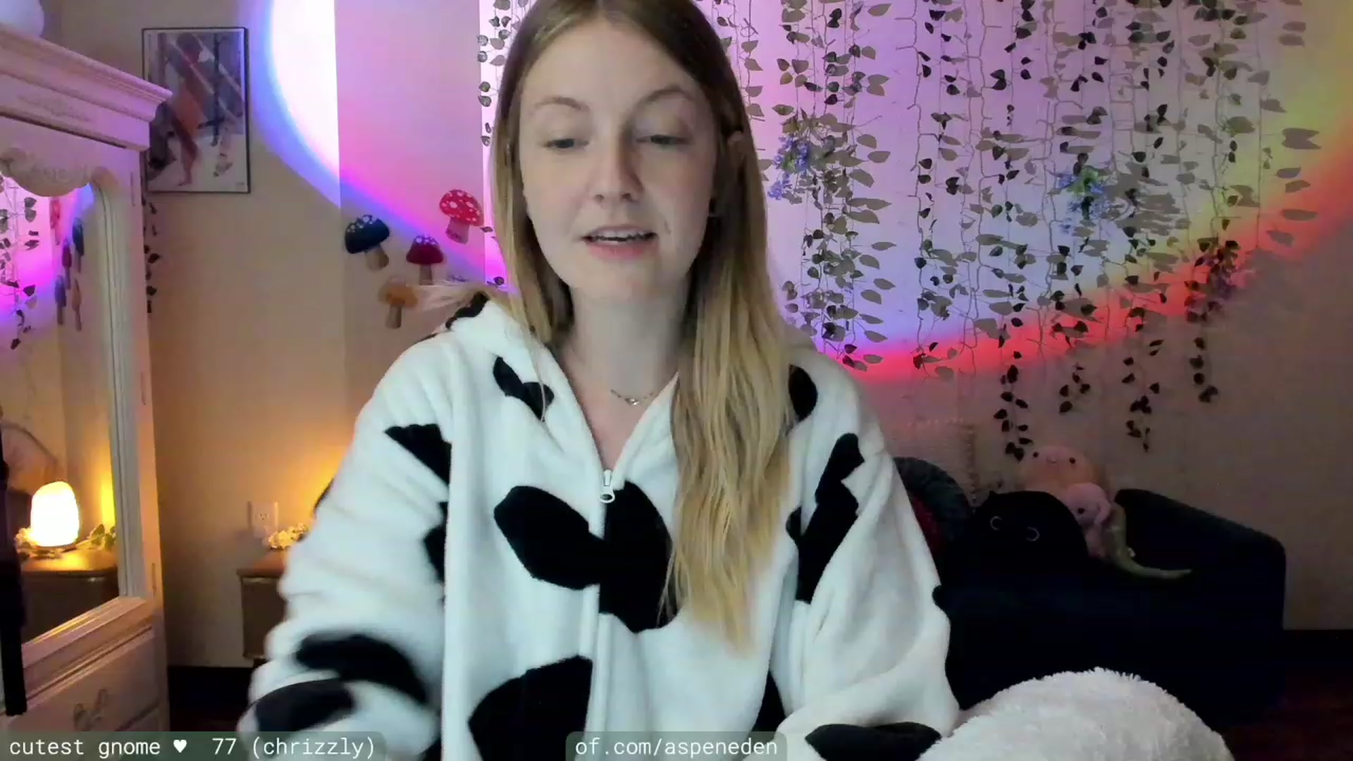Gallery image thumbnail from AspenEden's myfreecams stream on, 11/20/2023, 24:35 image 15 of 20