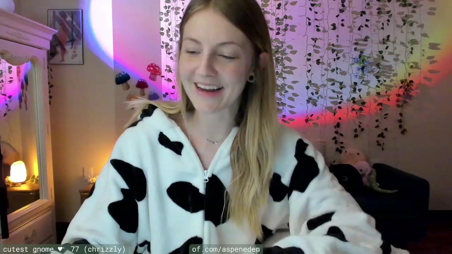 Gallery image thumbnail from AspenEden's myfreecams stream on, 11/20/2023, 24:35 image 13 of 20