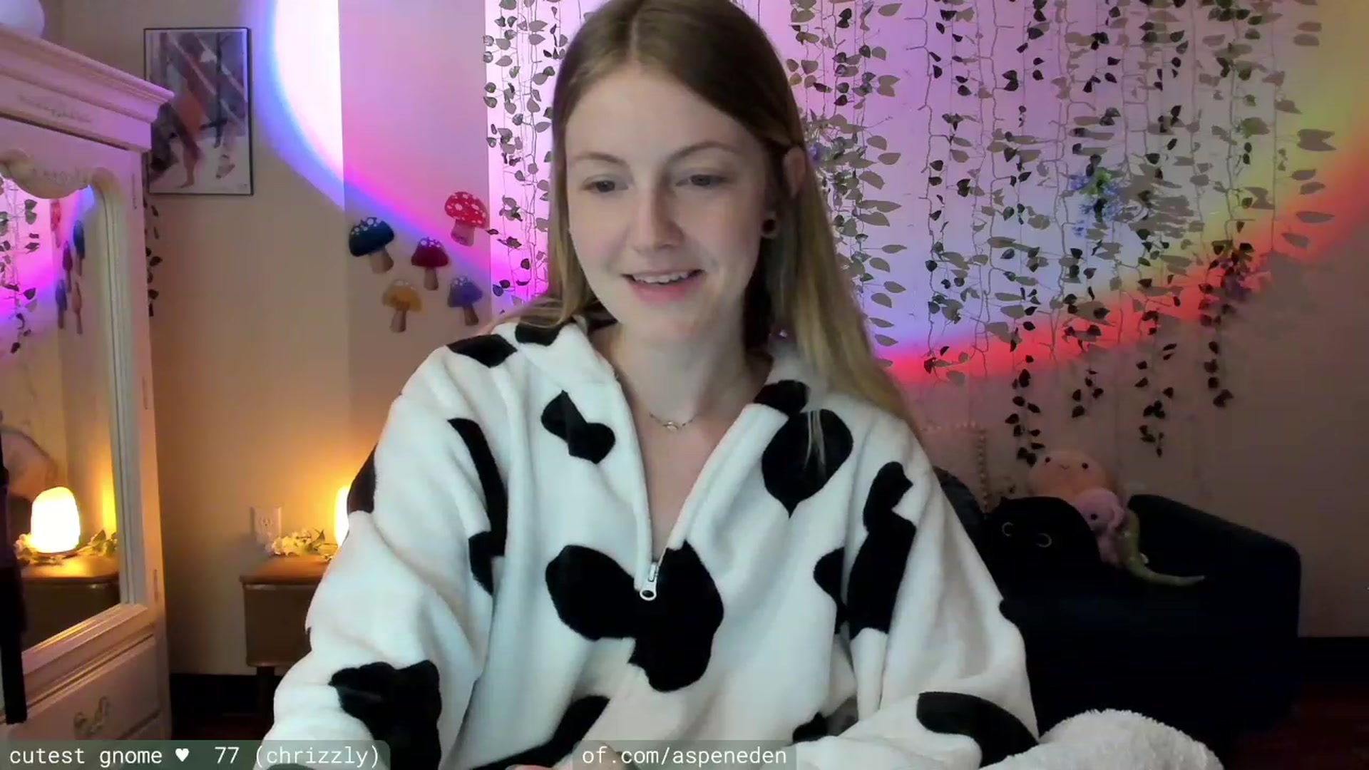 Gallery image thumbnail from AspenEden's myfreecams stream on, 11/20/2023, 24:35 image 16 of 20