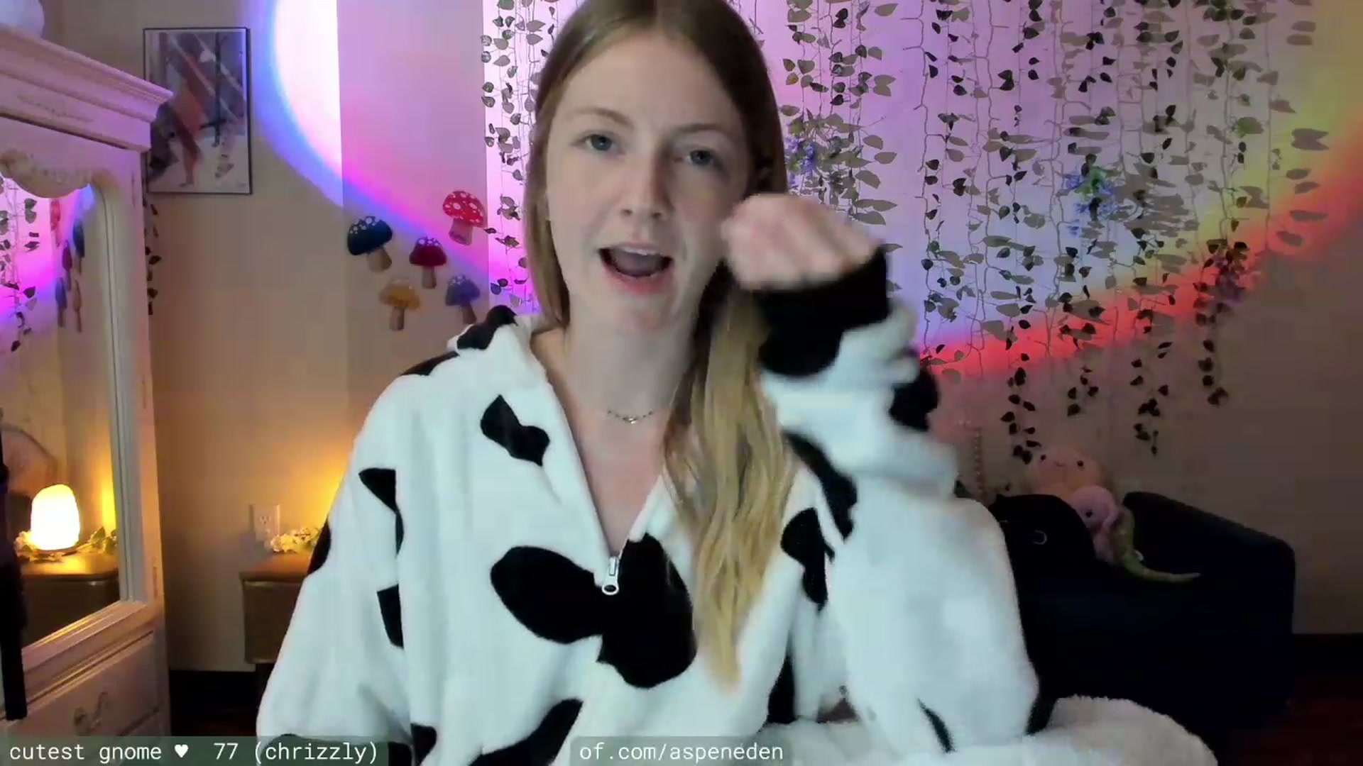 Gallery image thumbnail from AspenEden's myfreecams stream on, 11/20/2023, 24:35 image 17 of 20