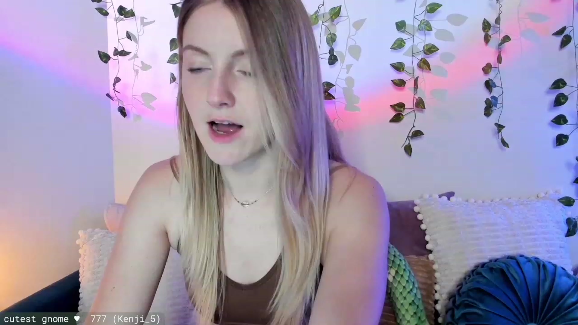 Gallery image thumbnail from AspenEden's myfreecams stream on, 12/08/2023, 03:15 image 5 of 20