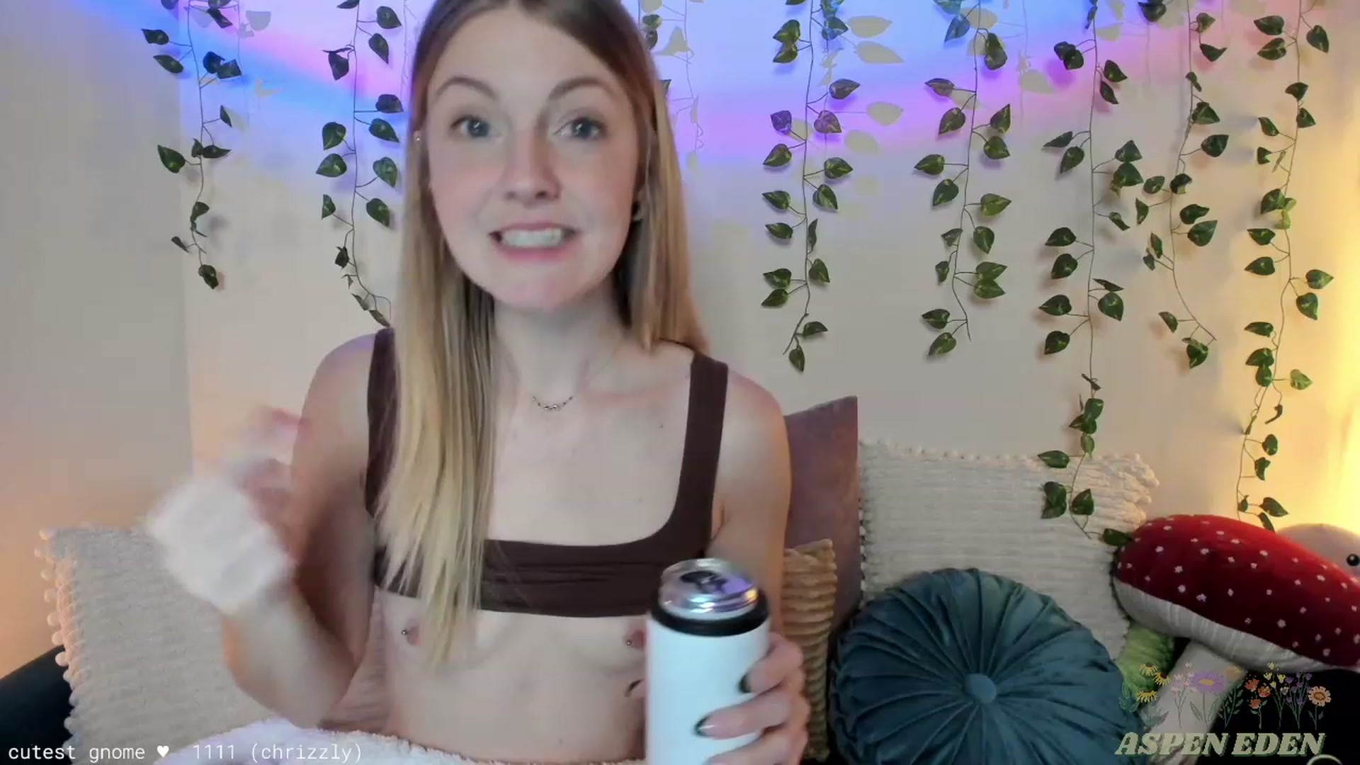 Gallery image thumbnail from AspenEden's myfreecams stream on, 12/16/2023, 04:08 image 19 of 20
