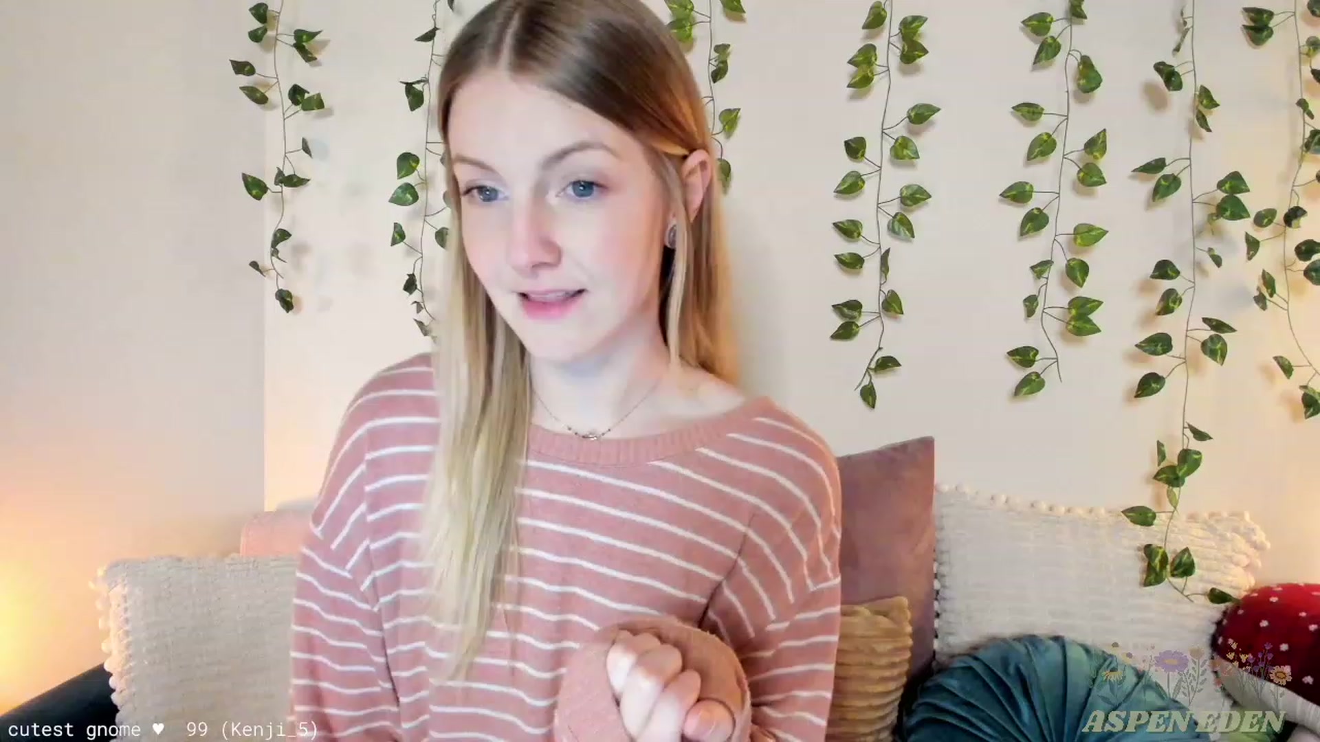 Gallery image thumbnail from AspenEden's myfreecams stream on, 12/28/2023, 01:38 image 15 of 20