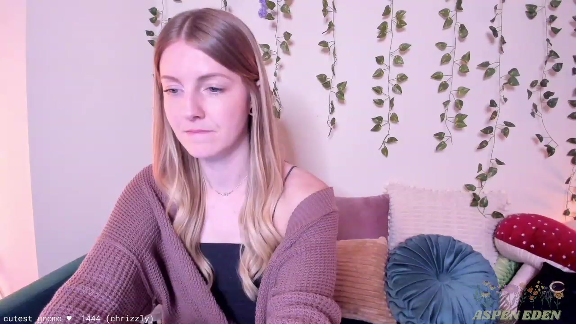 Gallery image thumbnail from AspenEden's myfreecams stream on, 01/10/2024, 02:44 image 9 of 20