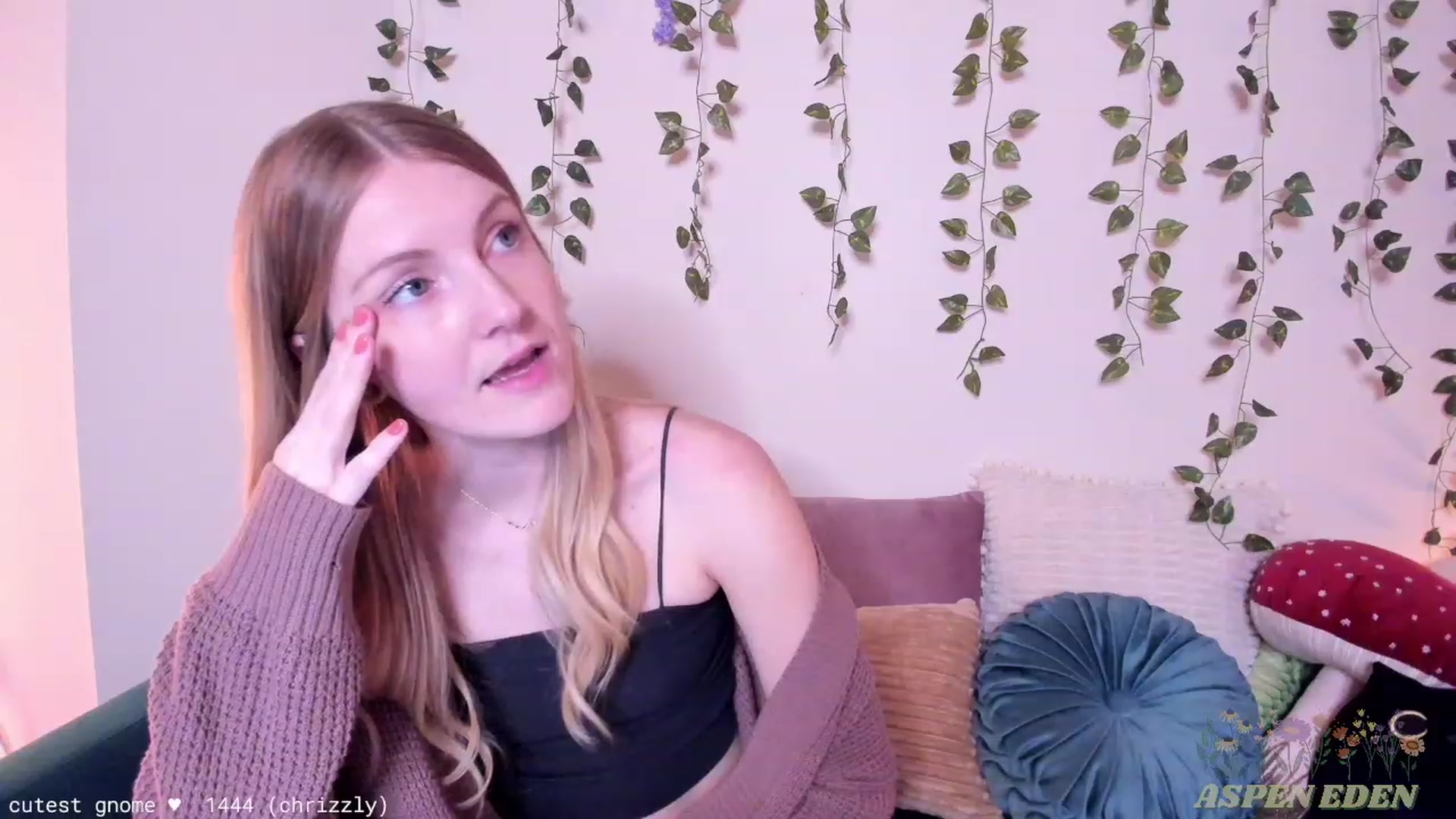 Gallery image thumbnail from AspenEden's myfreecams stream on, 01/10/2024, 02:44 image 12 of 20