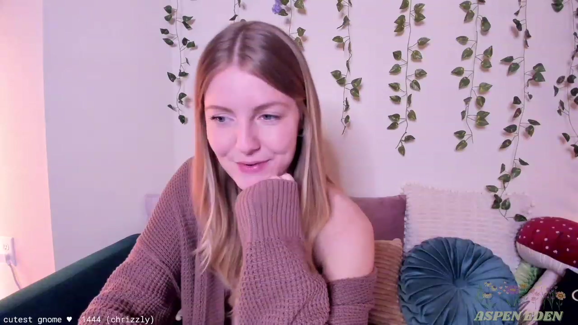 Gallery image thumbnail from AspenEden's myfreecams stream on, 01/10/2024, 02:44 image 20 of 20