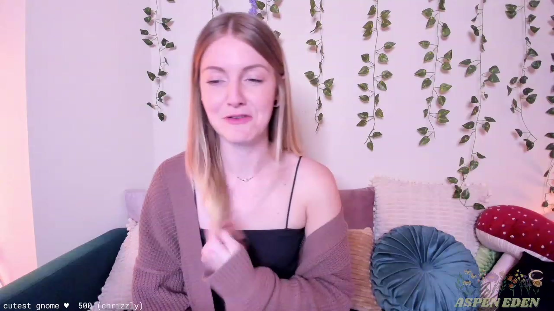 Gallery image thumbnail from AspenEden's myfreecams stream on, 01/10/2024, 02:44 image 2 of 20