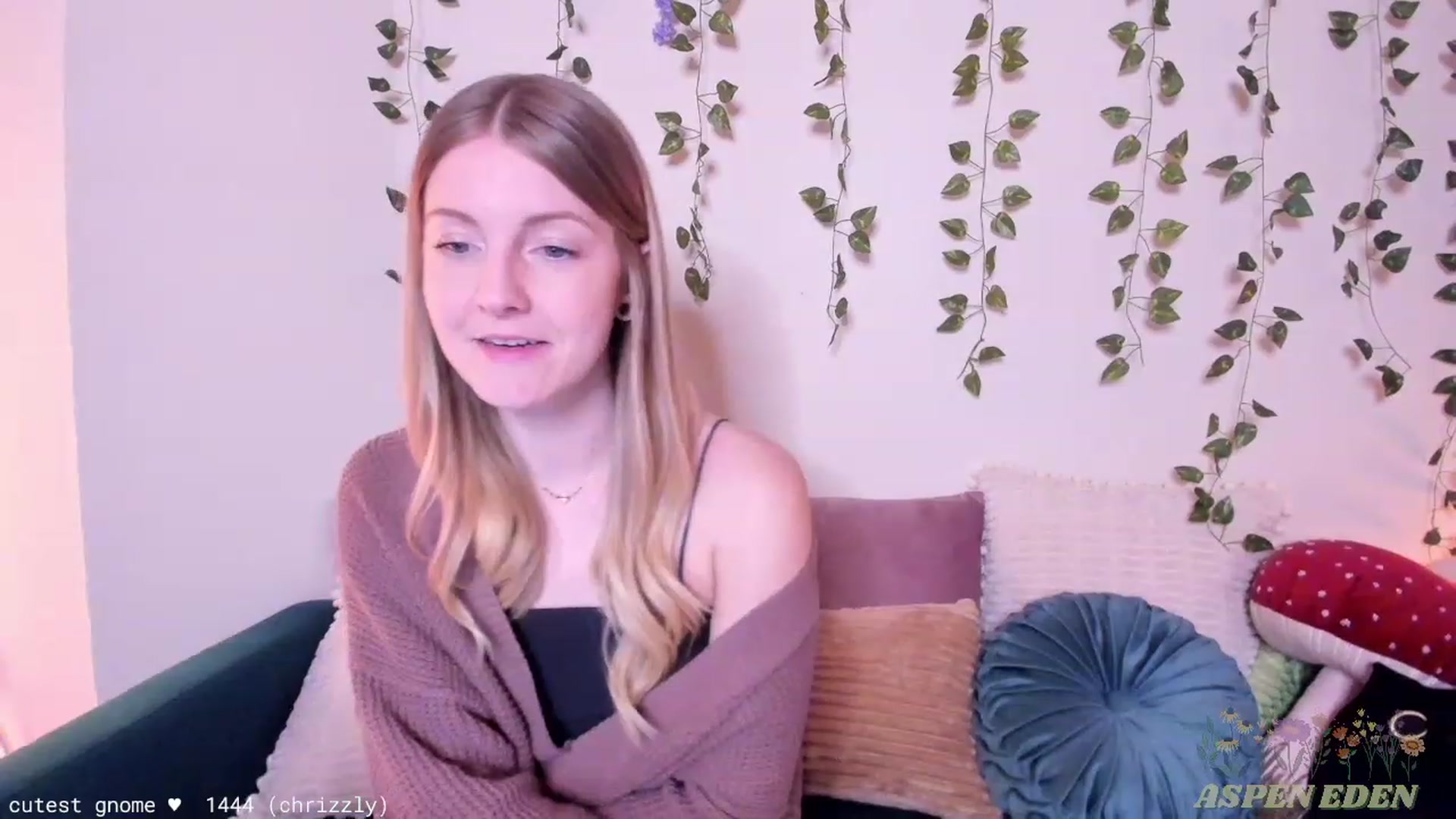 Gallery image thumbnail from AspenEden's myfreecams stream on, 01/10/2024, 02:44 image 8 of 20