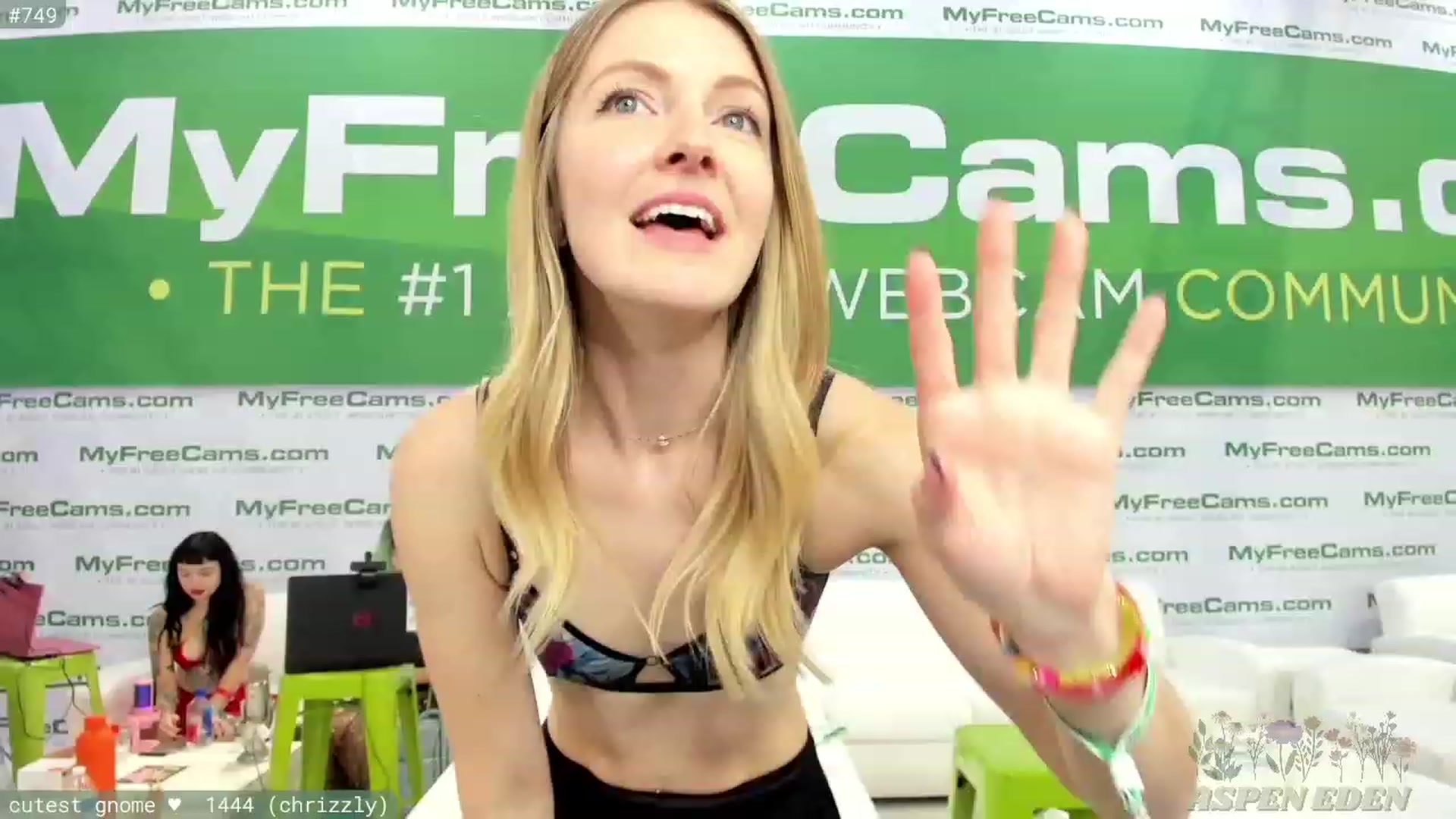 Gallery image thumbnail from AspenEden's myfreecams stream on, 01/26/2024, 02:09 image 16 of 20