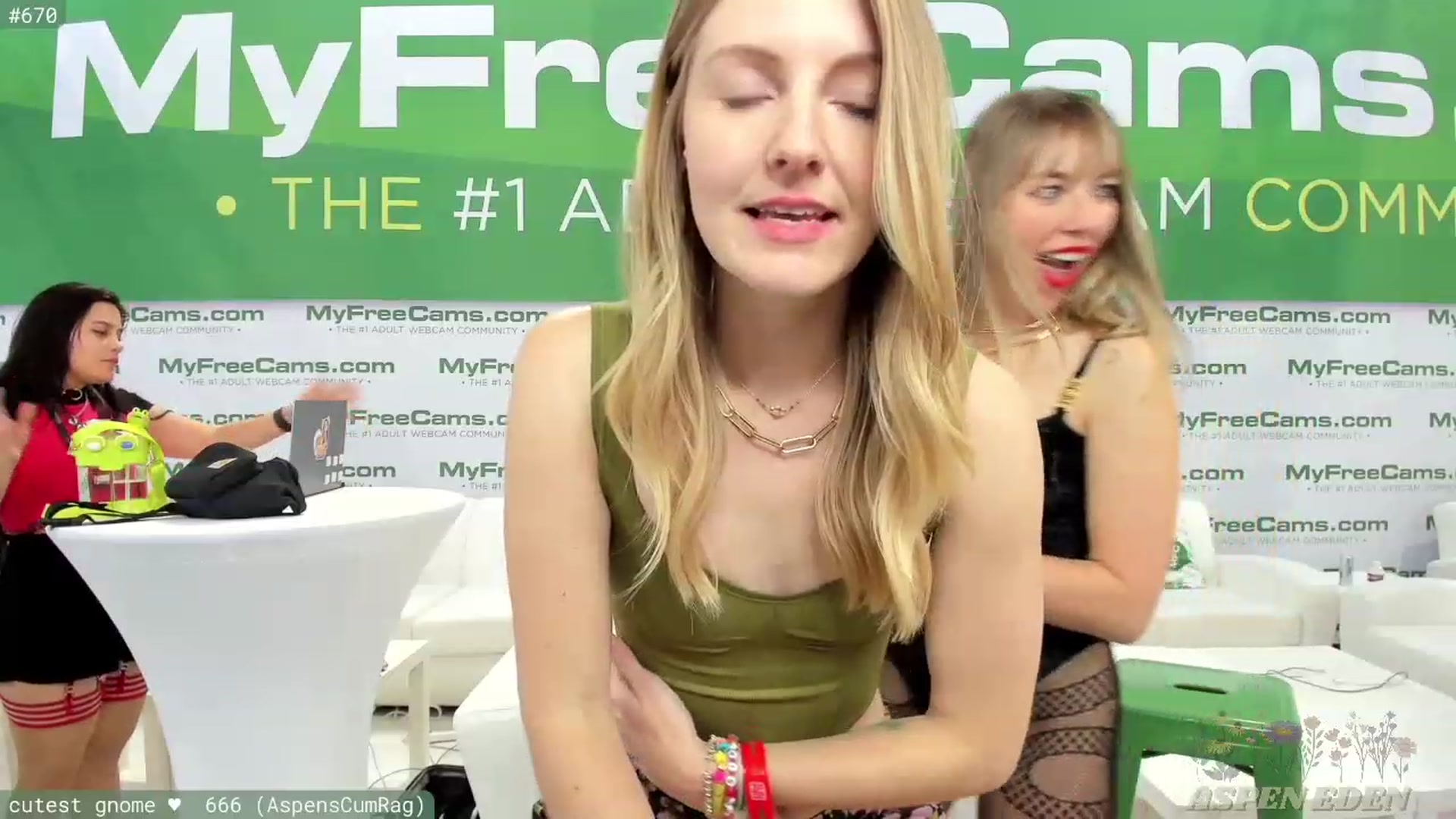 Gallery image thumbnail from AspenEden's myfreecams stream on, 01/27/2024, 01:25 image 14 of 20