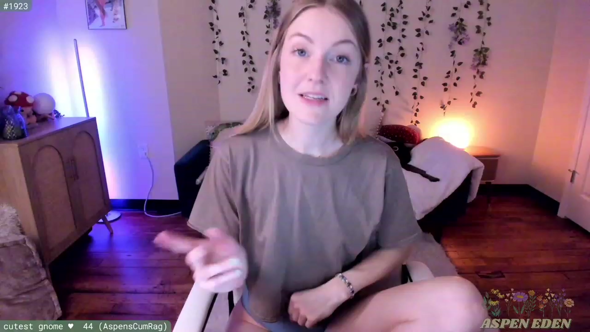 Gallery image thumbnail from AspenEden's myfreecams stream on, 03/10/2024, 03:03 image 2 of 20